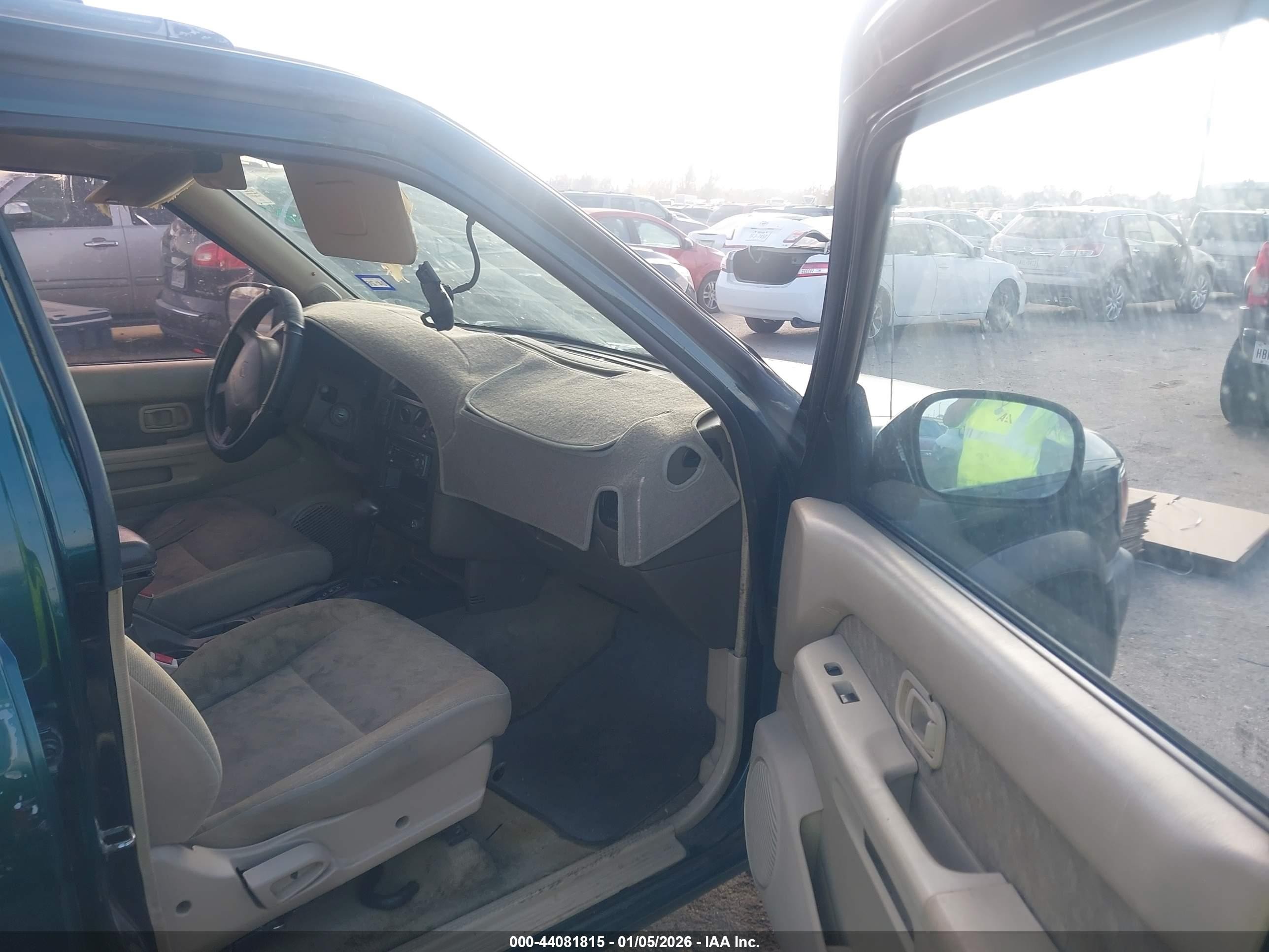 1996 Nissan Pathfinder Xe/le Зеленый vin: JN8AR05S4TW016406