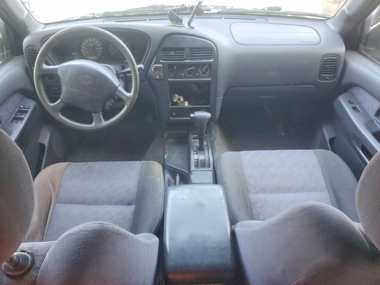 1998 Nissan Pathfinder Xe Silver vin: JN8AR05S4WW233975