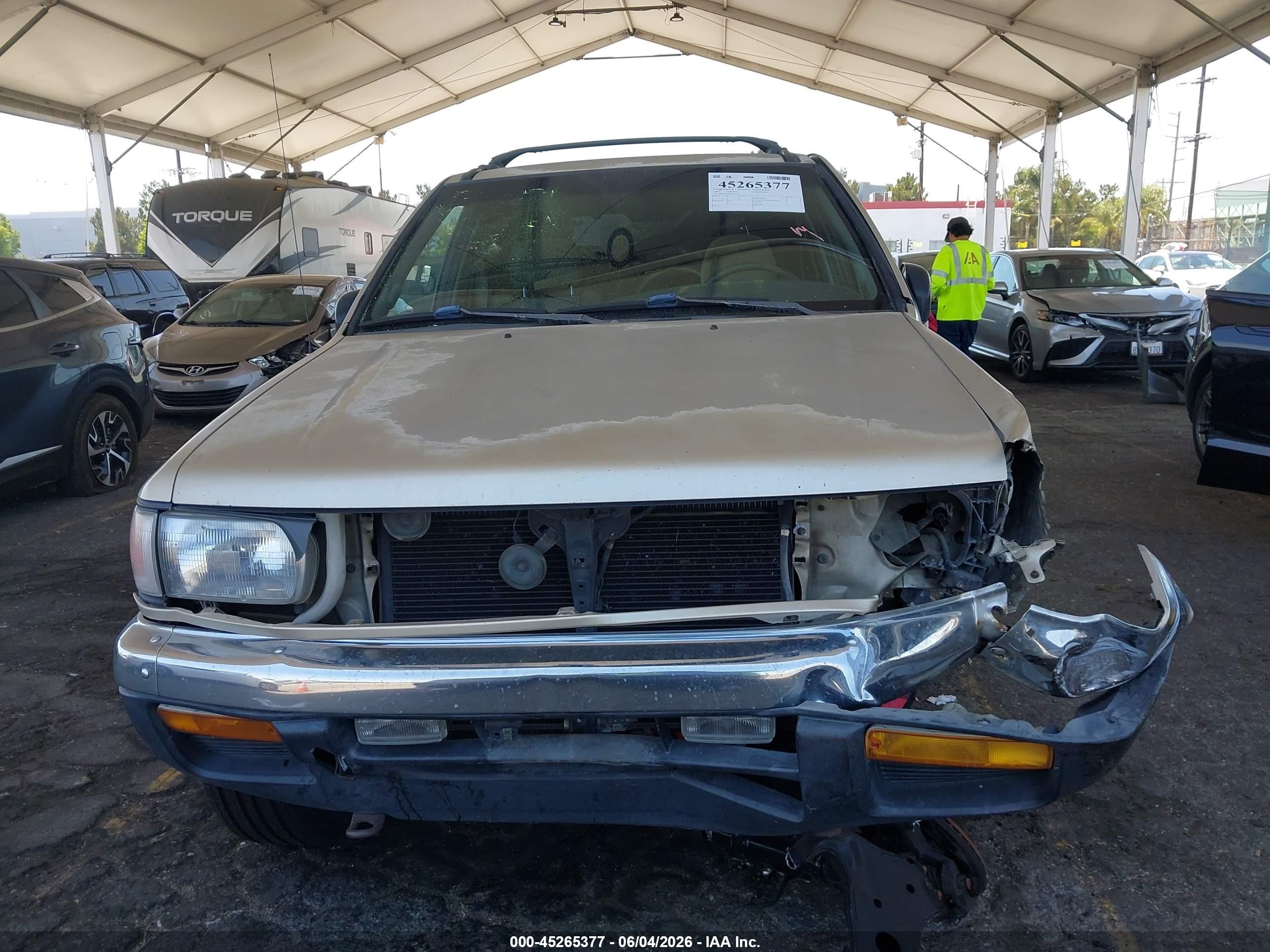 1999 Nissan Pathfinder Le/se/xe Beige vin: JN8AR05S6XW299333
