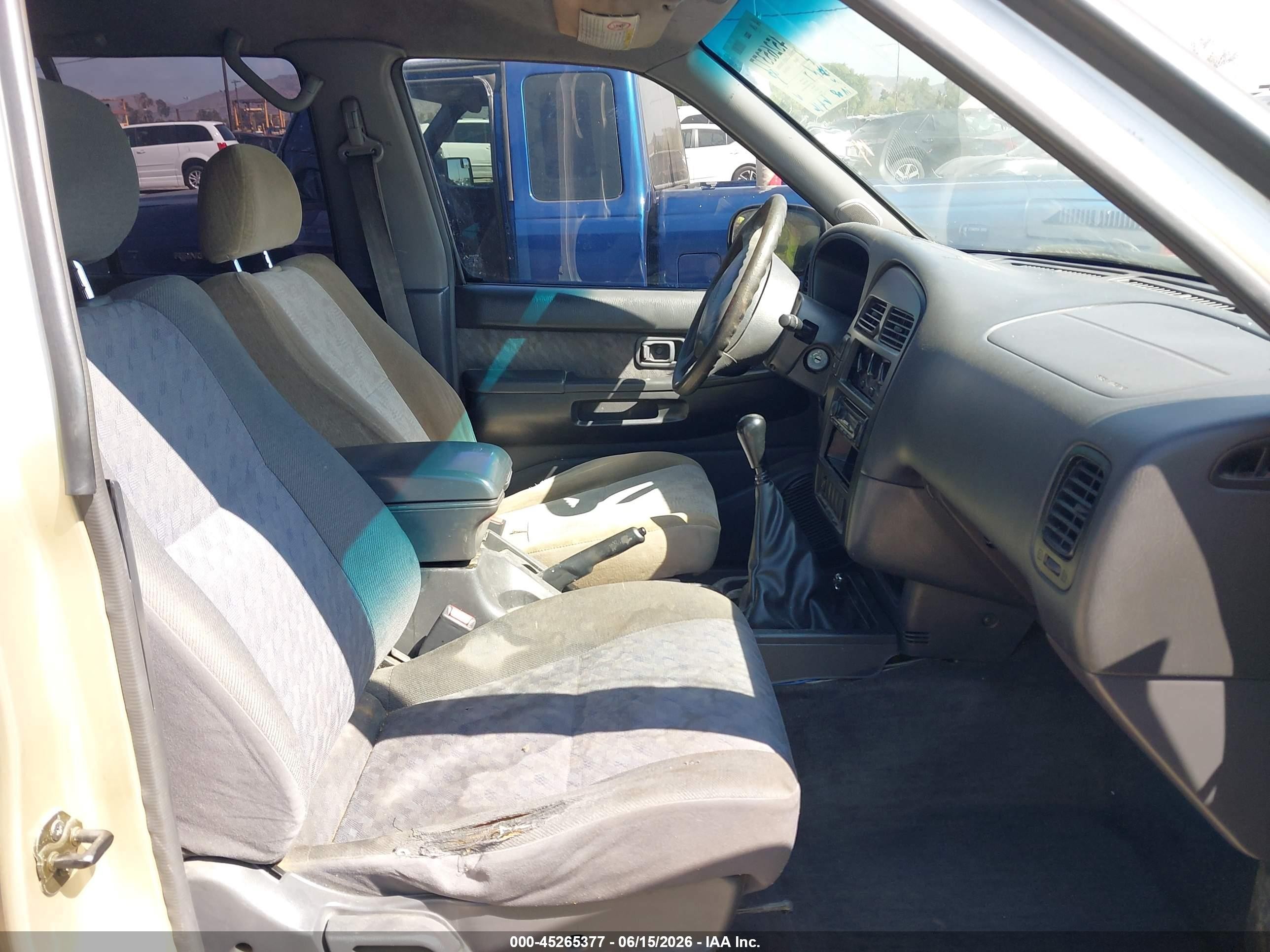 1999 Nissan Pathfinder Le/se/xe Beige vin: JN8AR05S6XW299333