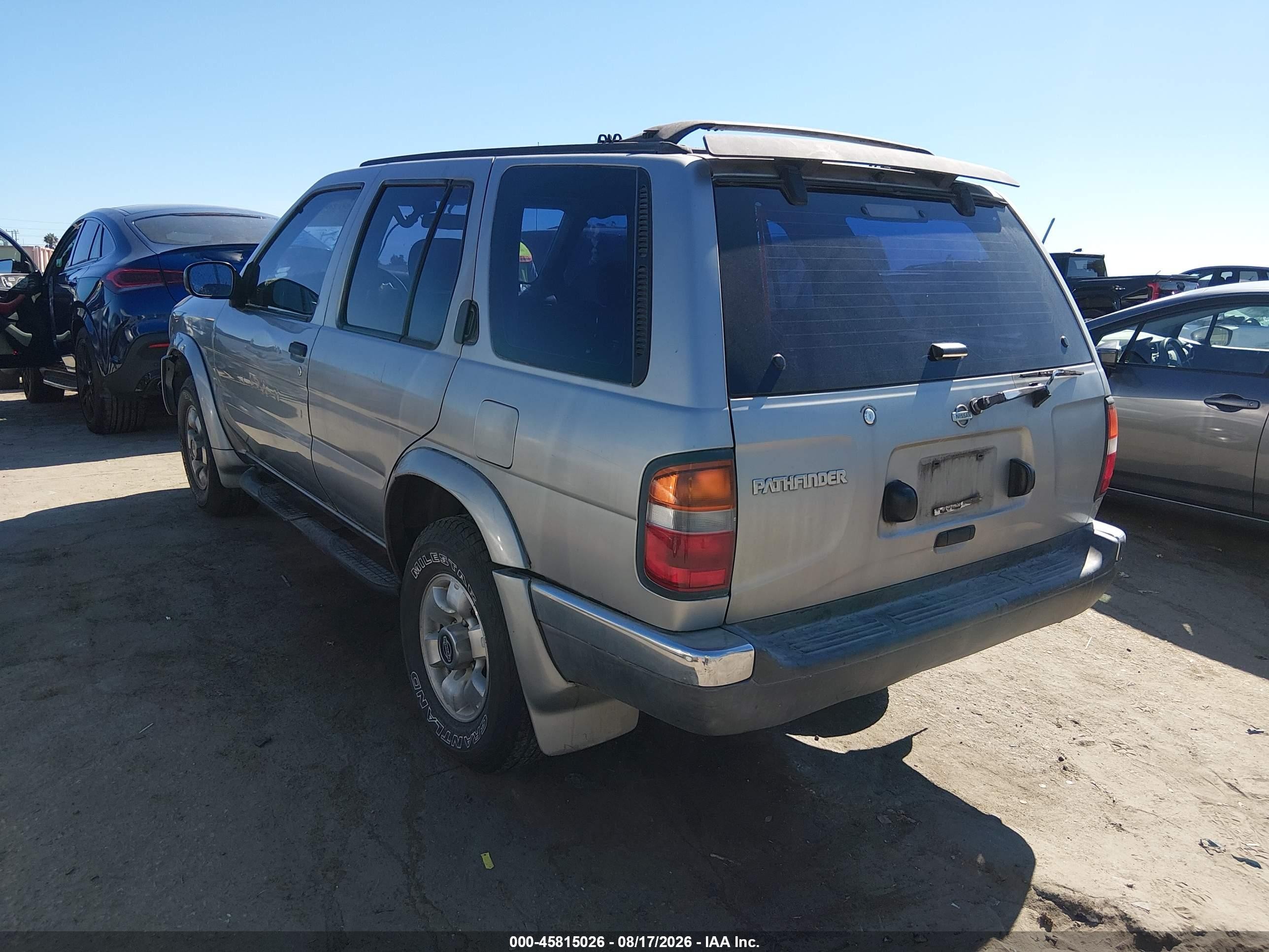 1999 Nissan Pathfinder Le/se/xe Gray vin: JN8AR05S7XW294464