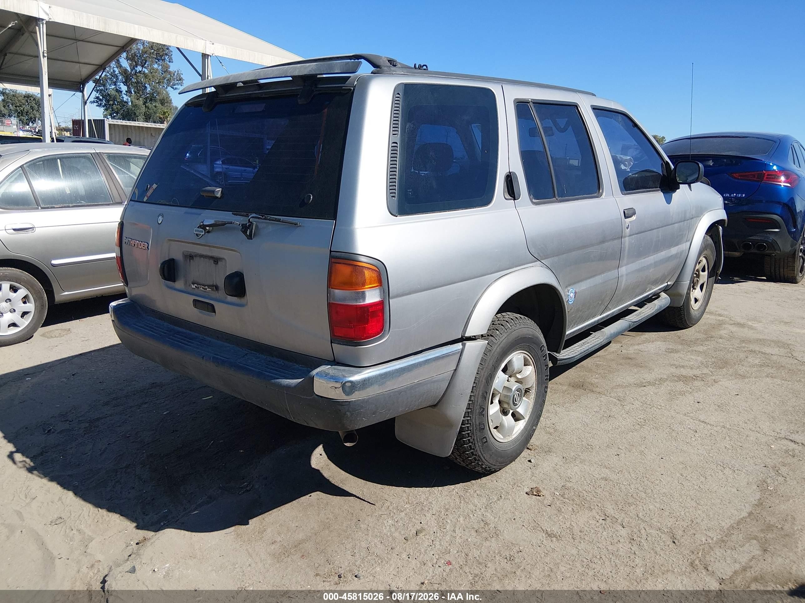 1999 Nissan Pathfinder Le/se/xe Gray vin: JN8AR05S7XW294464