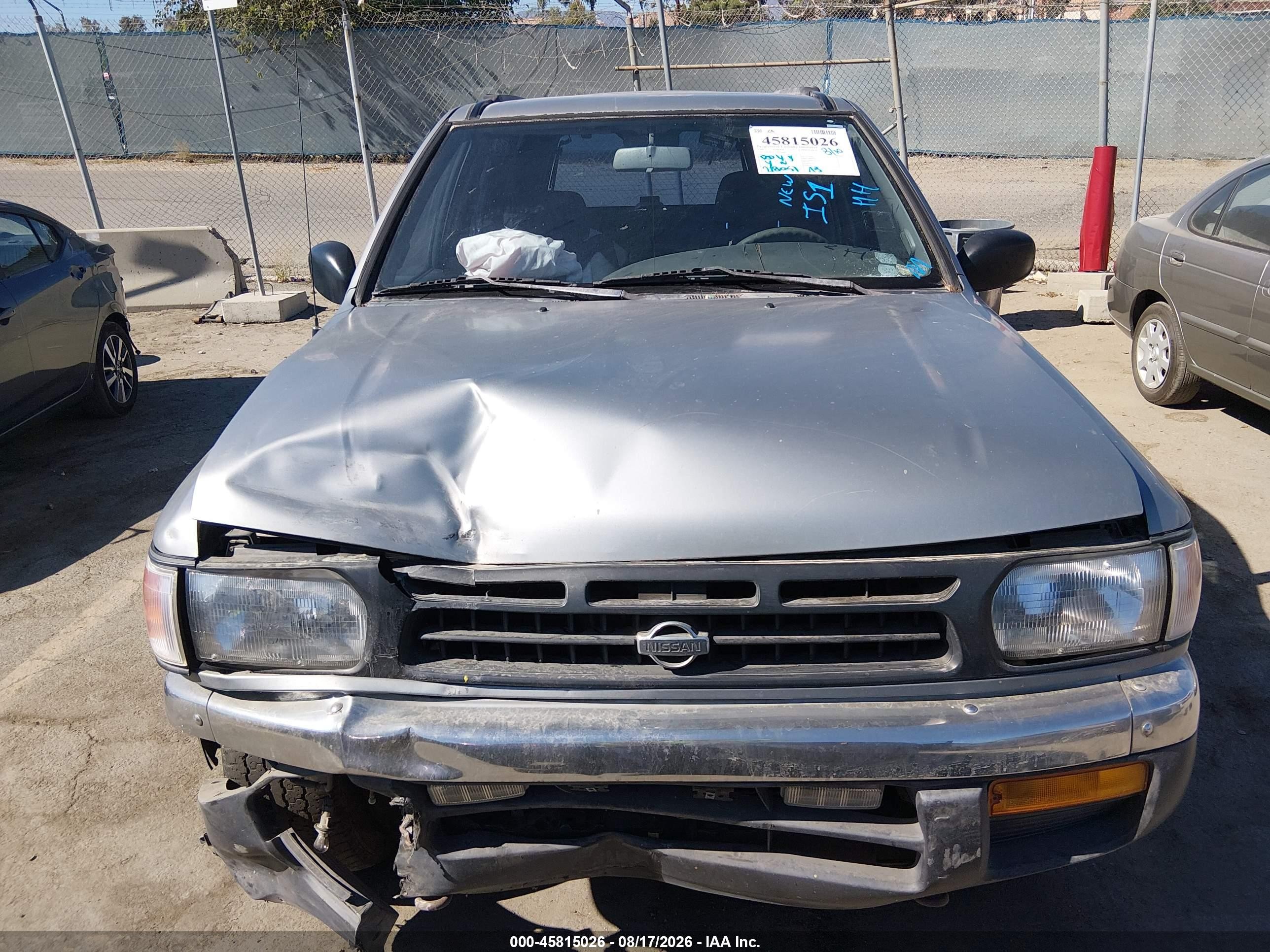 1999 Nissan Pathfinder Le/se/xe Gray vin: JN8AR05S7XW294464