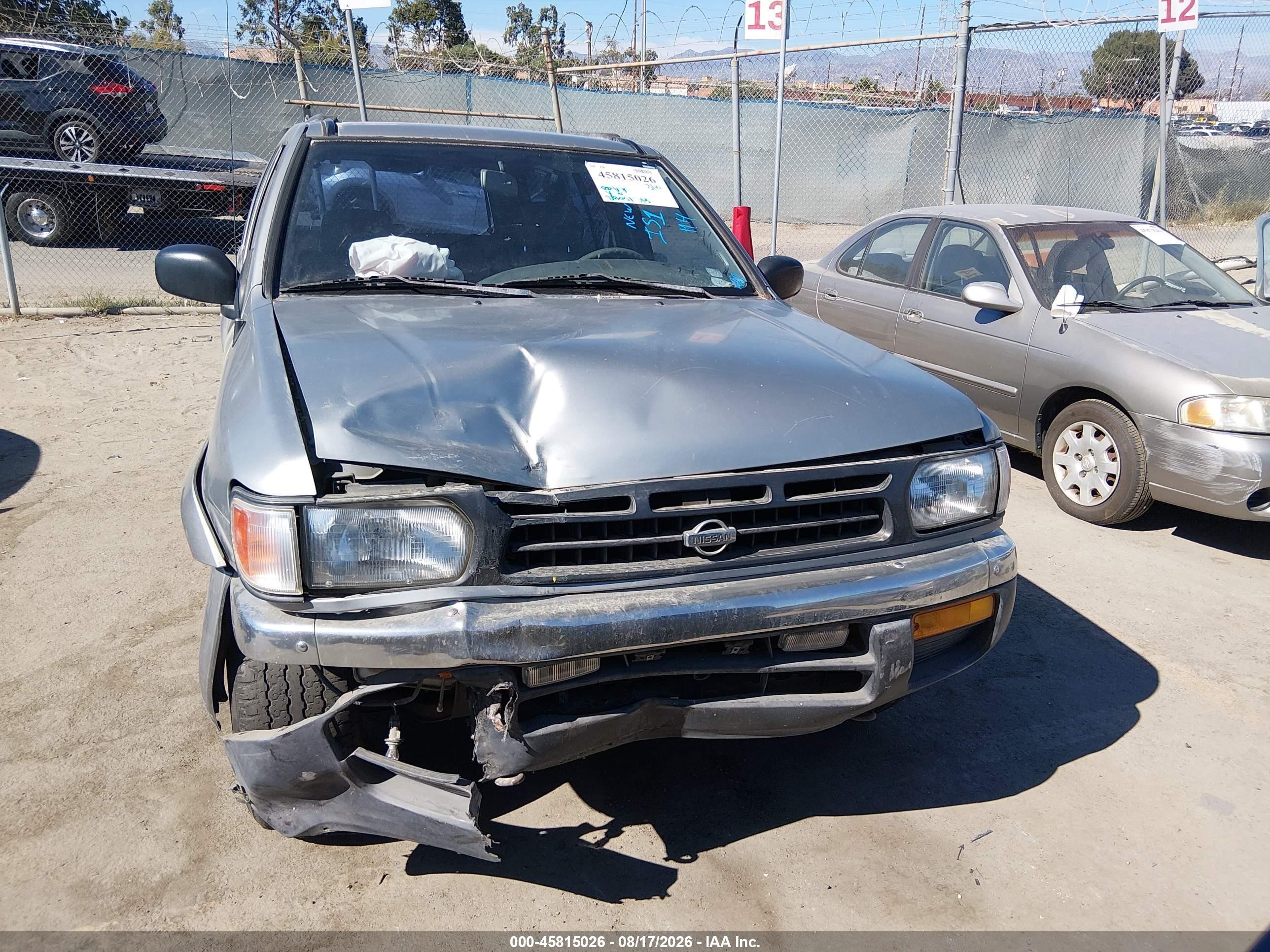 1999 Nissan Pathfinder Le/se/xe Gray vin: JN8AR05S7XW294464