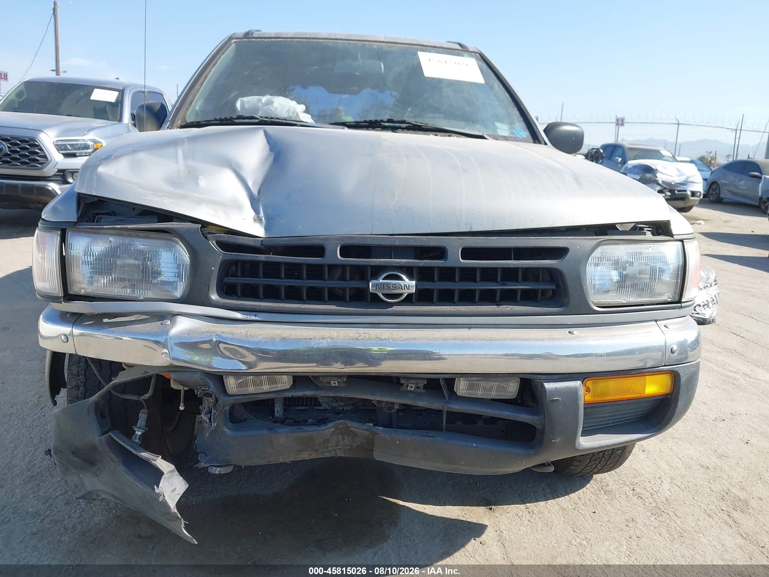 1999 Nissan Pathfinder Le/se/xe Gray vin: JN8AR05S7XW294464