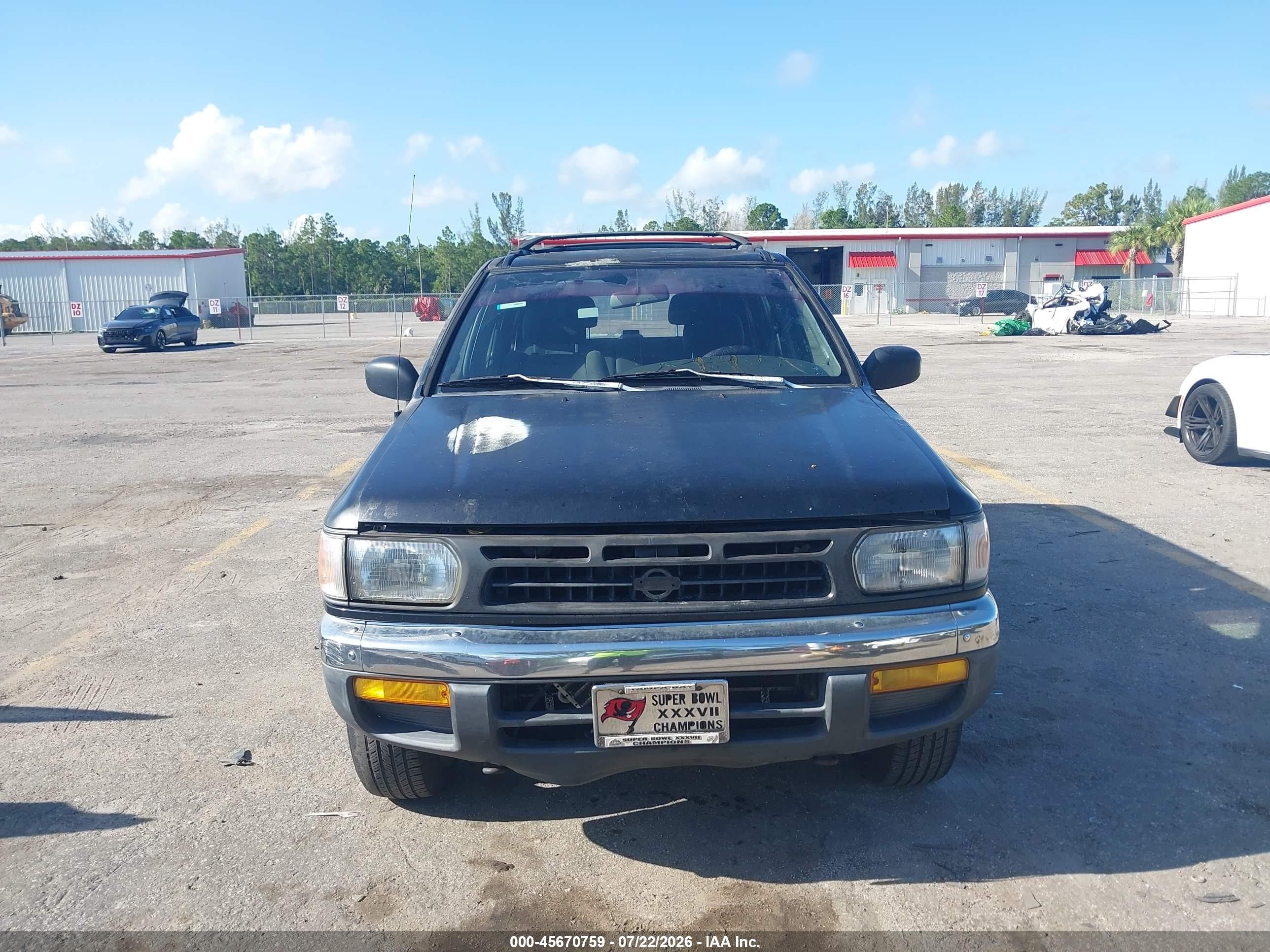 1999 Nissan Pathfinder Le/se/xe Black vin: JN8AR05S8XW299611