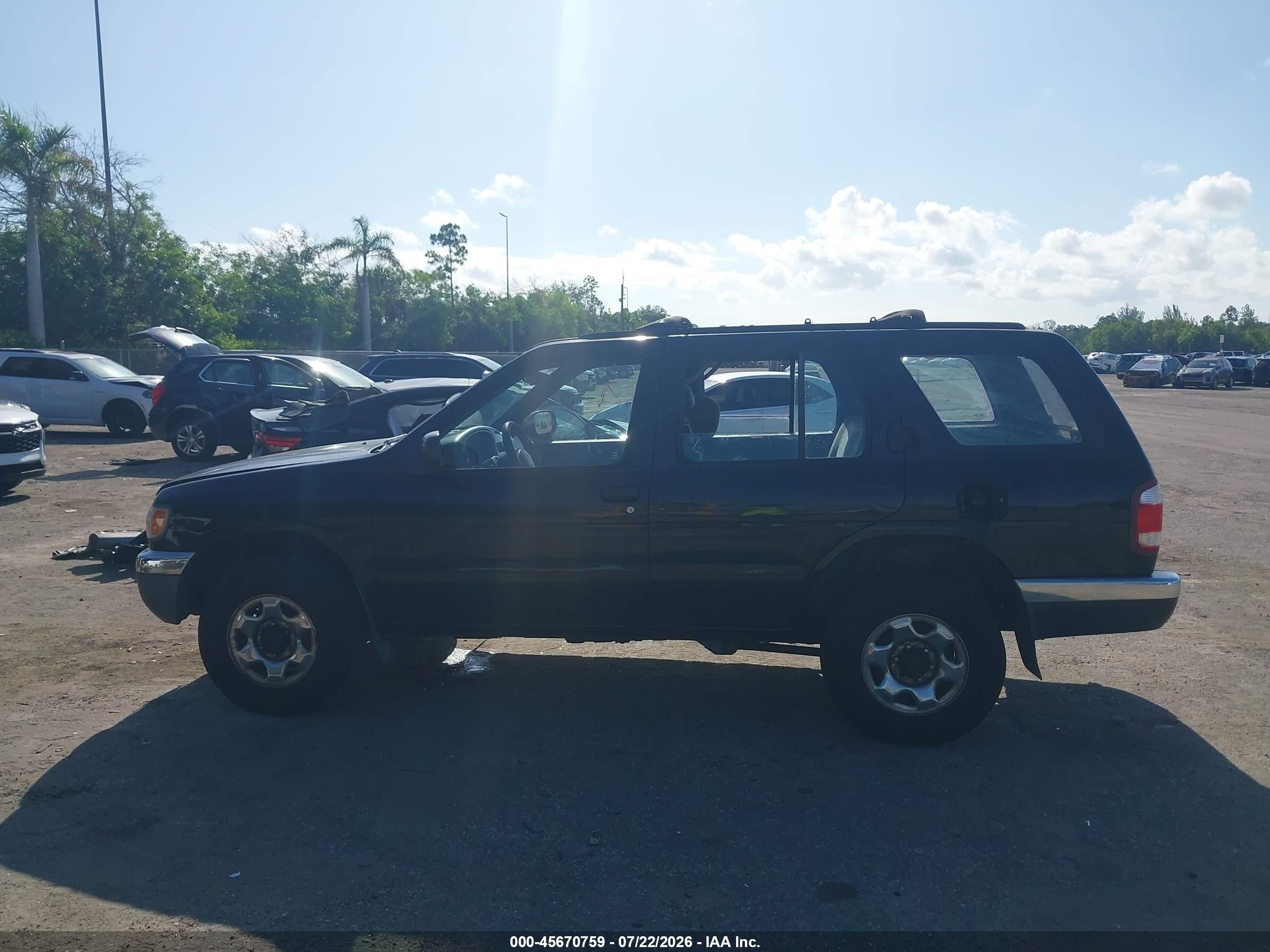 1999 Nissan Pathfinder Le/se/xe Black vin: JN8AR05S8XW299611