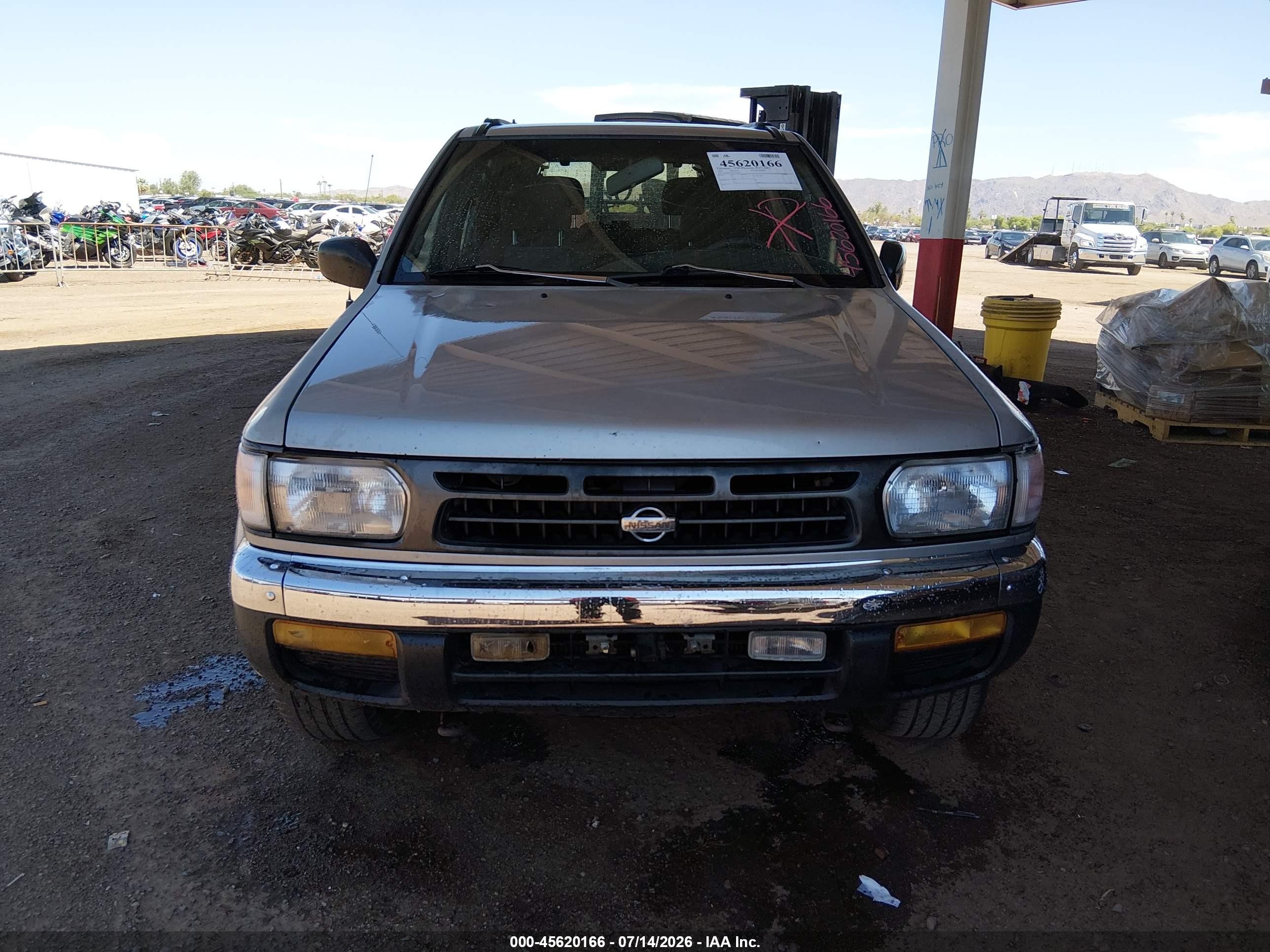 1999 Nissan Pathfinder Le/se/xe Tan vin: JN8AR05S9XW322507