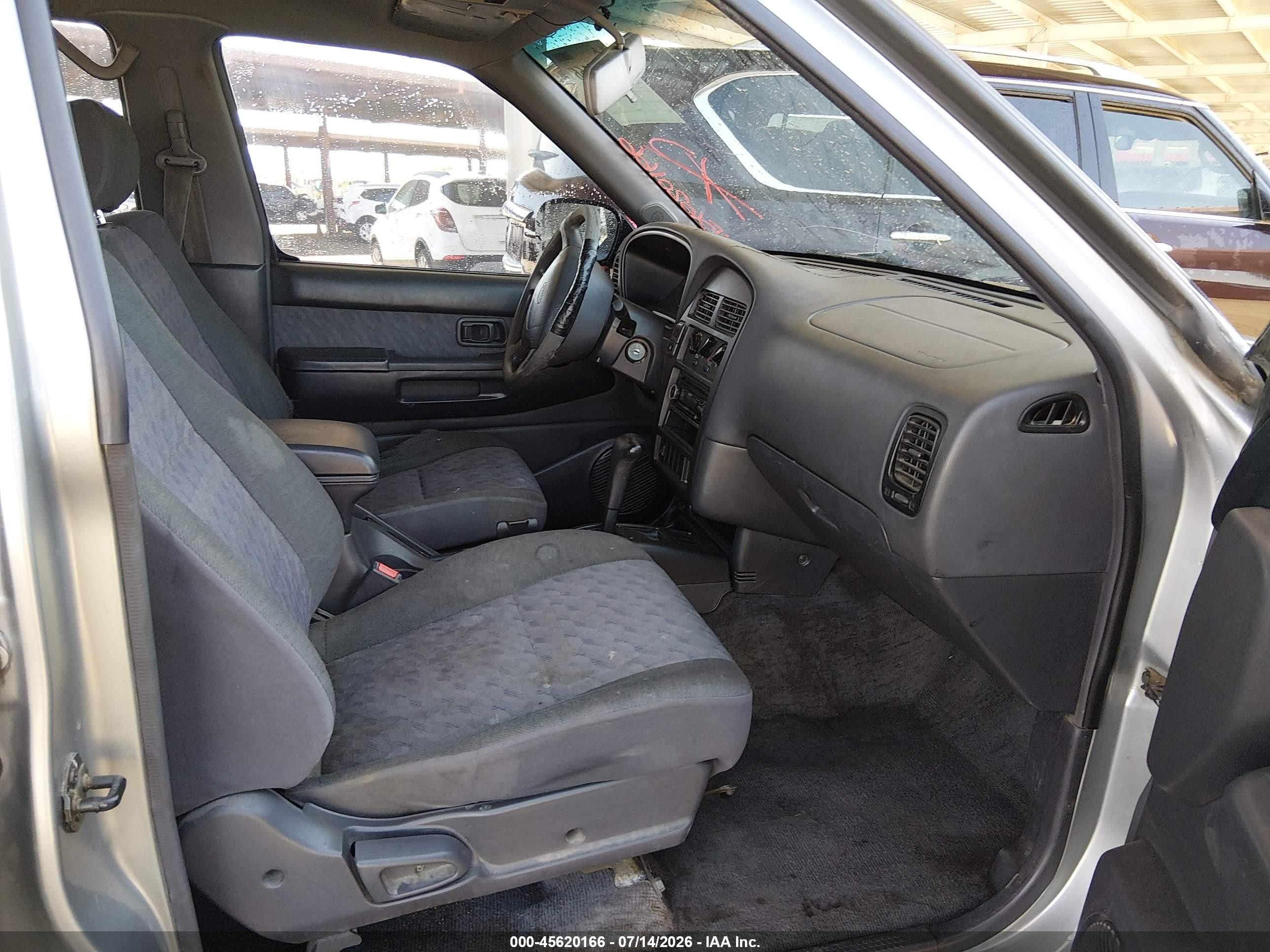 1999 Nissan Pathfinder Le/se/xe Tan vin: JN8AR05S9XW322507