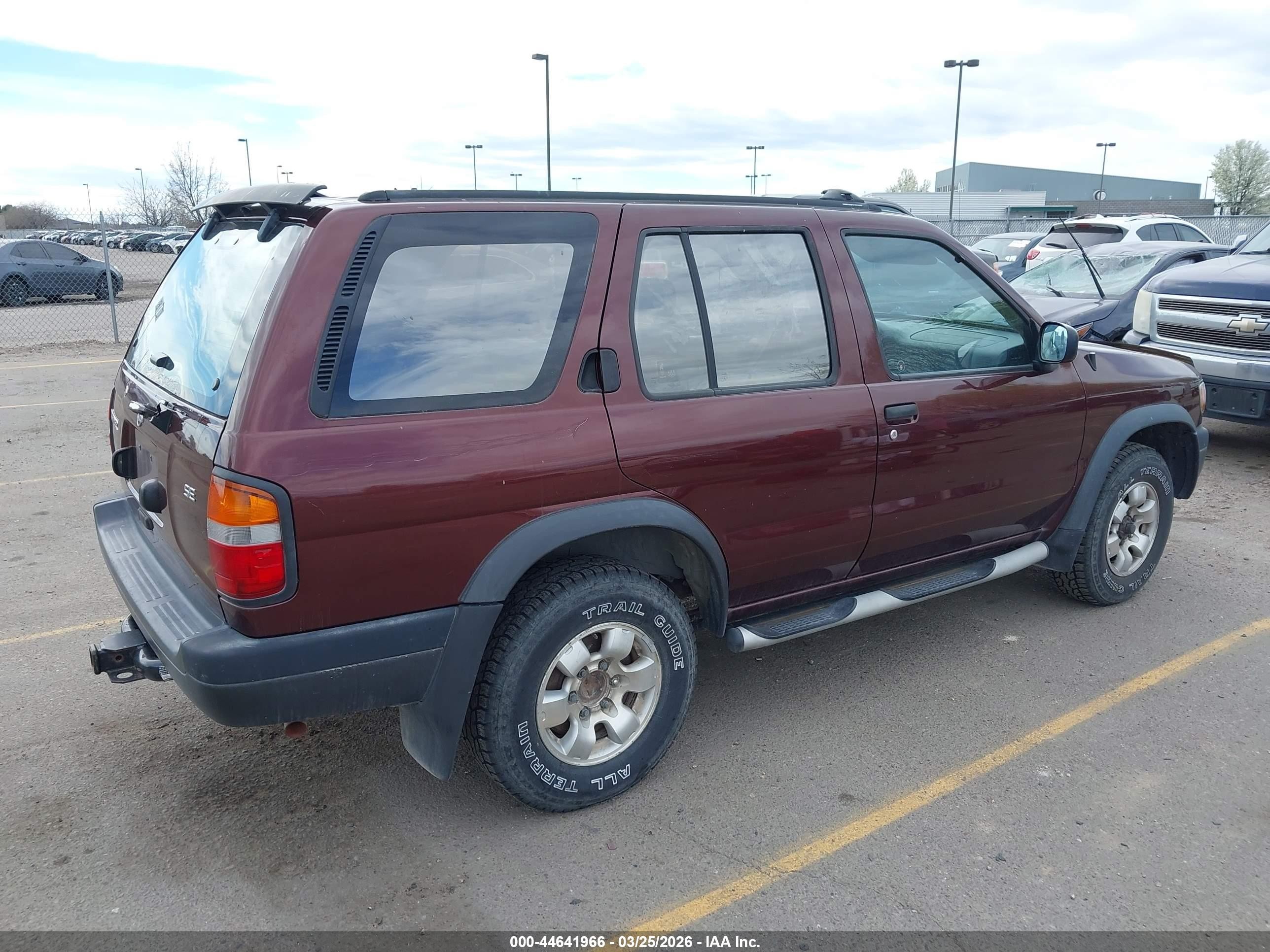1996 Nissan Pathfinder Le/se/xe Maroon vin: JN8AR05Y0TW043798