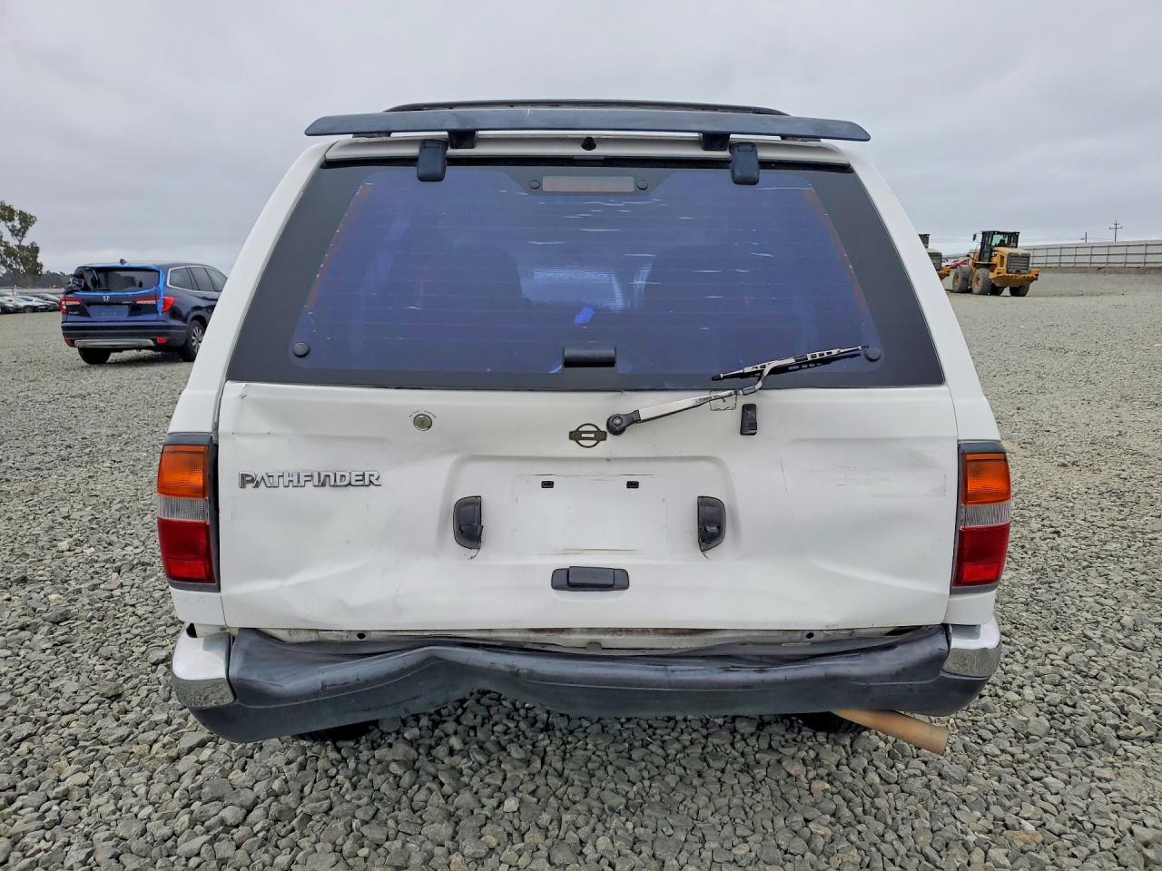 1999 Nissan Pathfinder Xe White vin: JN8AR05Y1XW324076