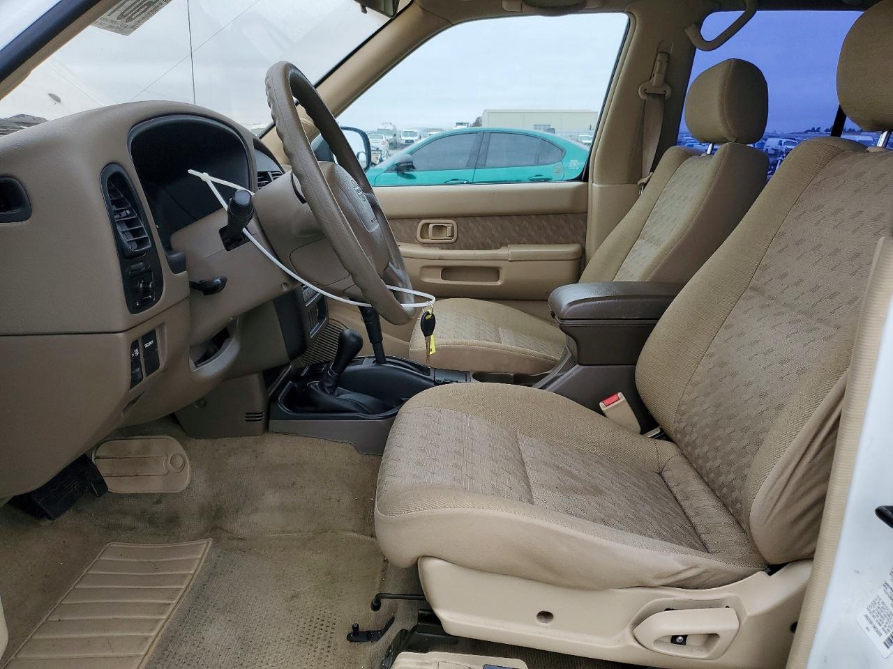 1999 Nissan Pathfinder Xe White vin: JN8AR05Y1XW324076