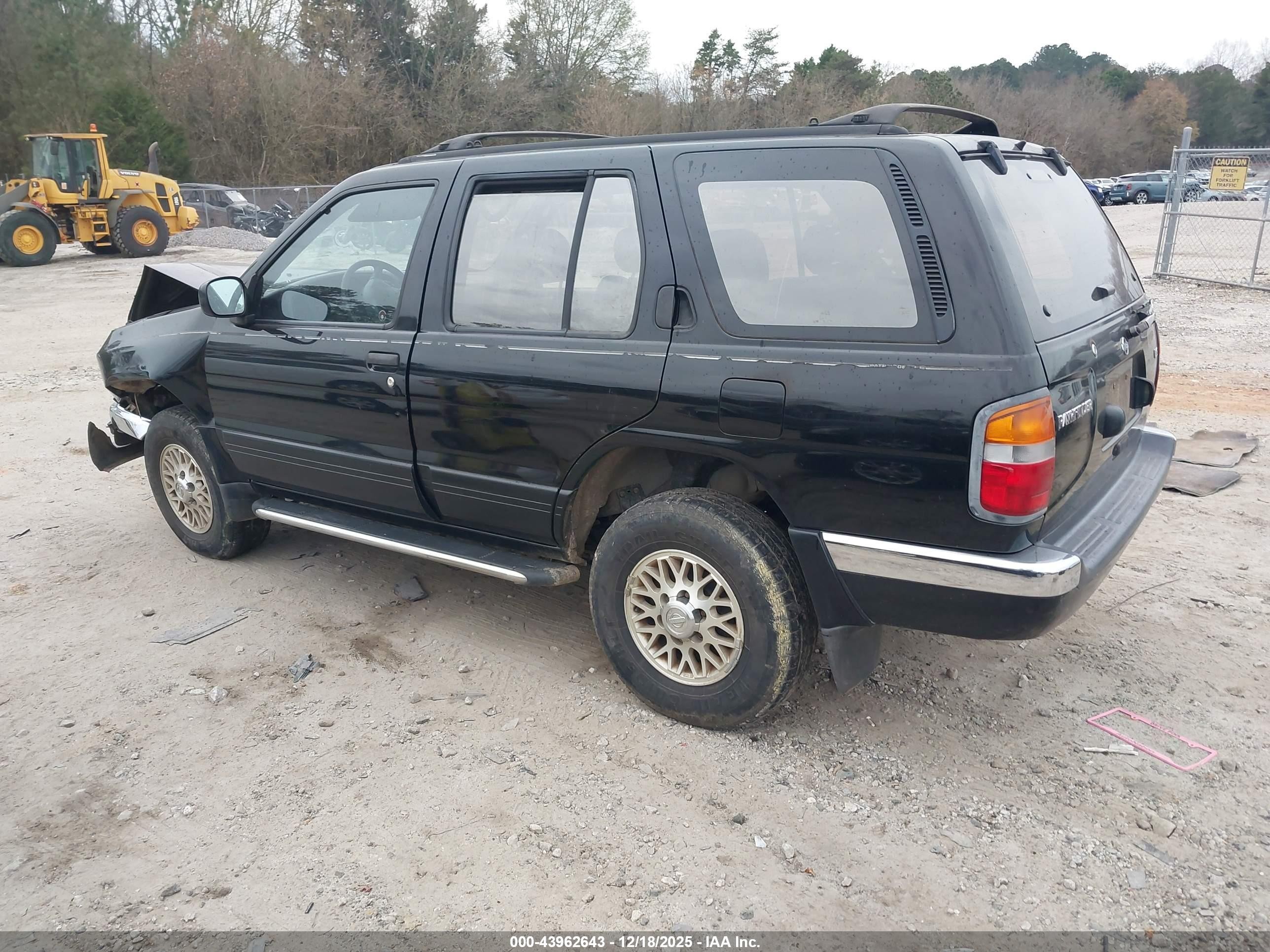 1996 Nissan Pathfinder Le/se/xe Серый vin: JN8AR05Y7TW004304