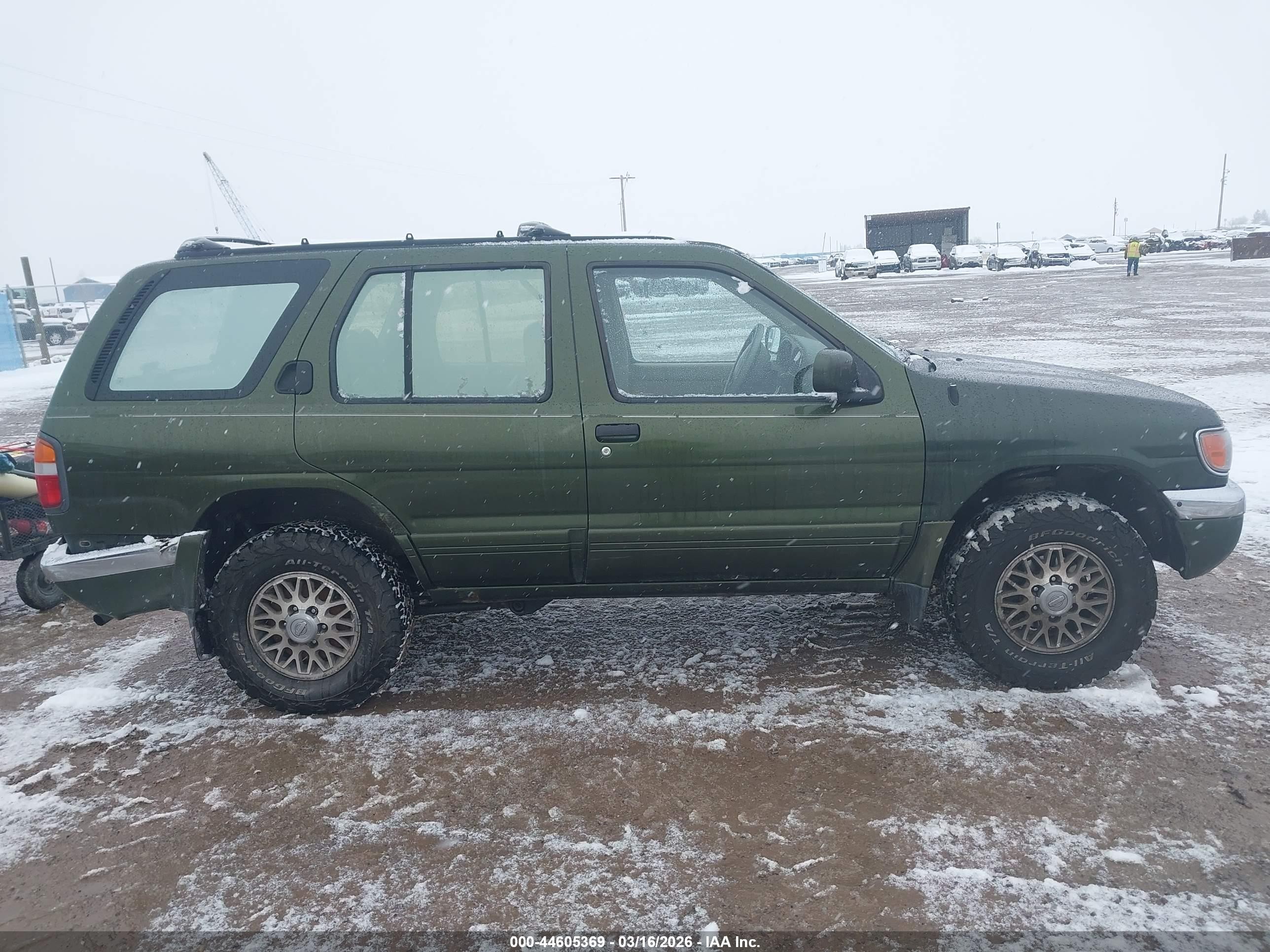 1997 Nissan Pathfinder Le/se/xe Green vin: JN8AR05Y7VW169806