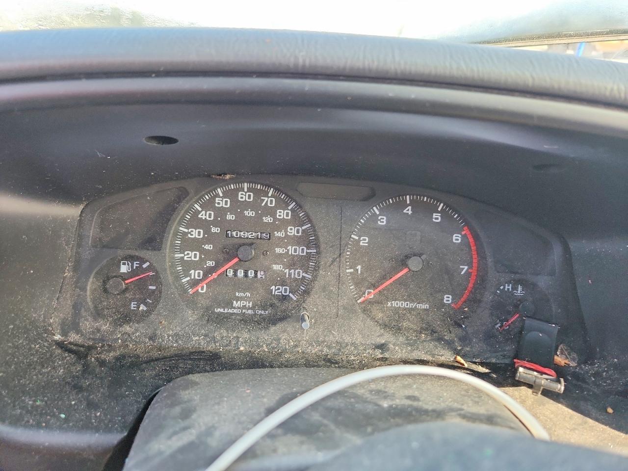 1996 Nissan Pathfinder Xe White vin: JN8AR05Y9TW008810