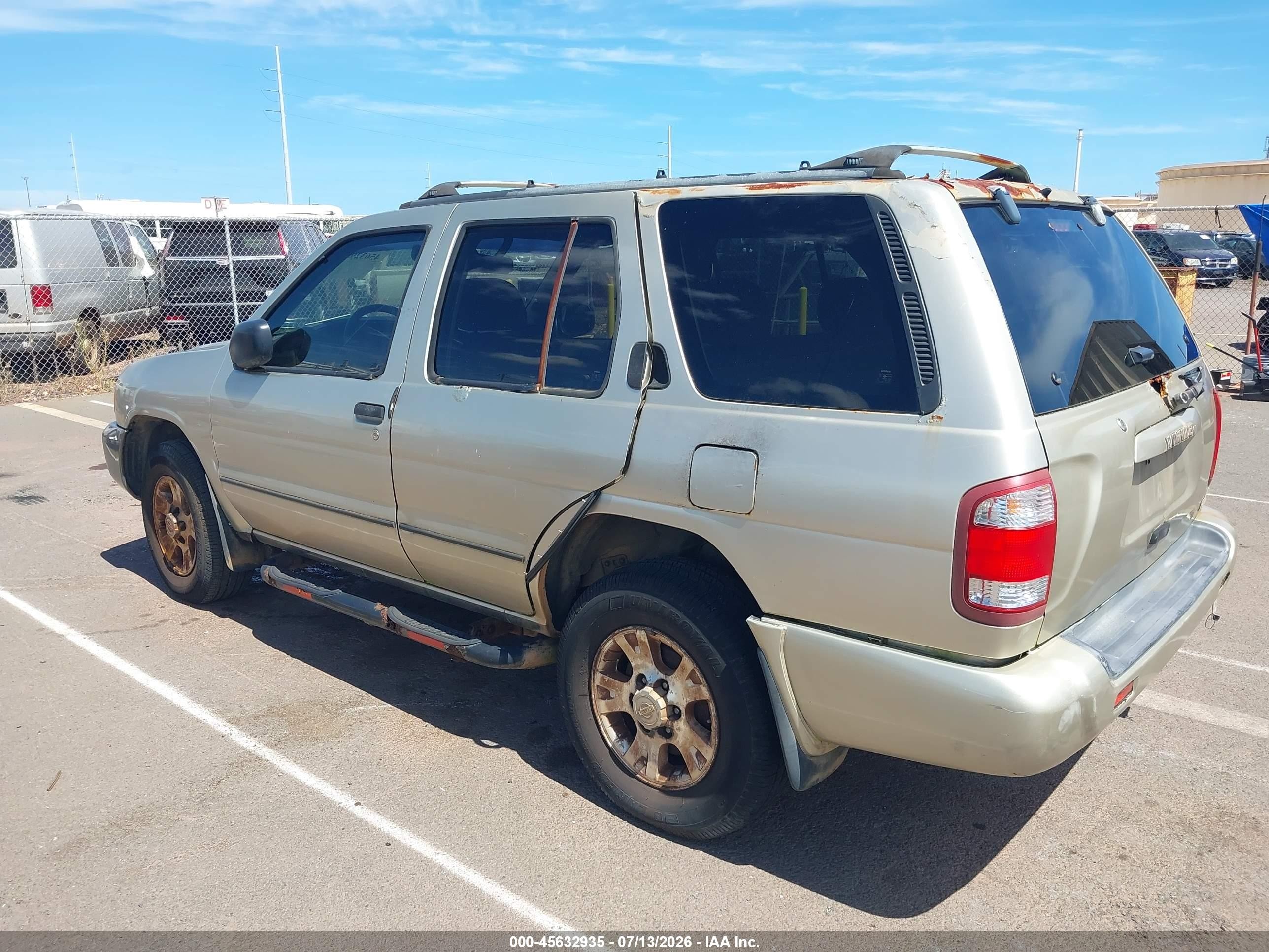 2000 Nissan Pathfinder Le/se/xe Gold vin: JN8AR07S0YW435955
