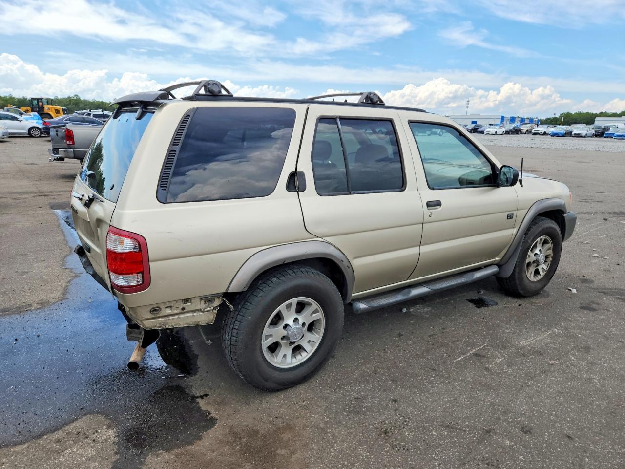 1999 Nissan Pathfinder Xe Gold vin: JN8AR07S3XW362188