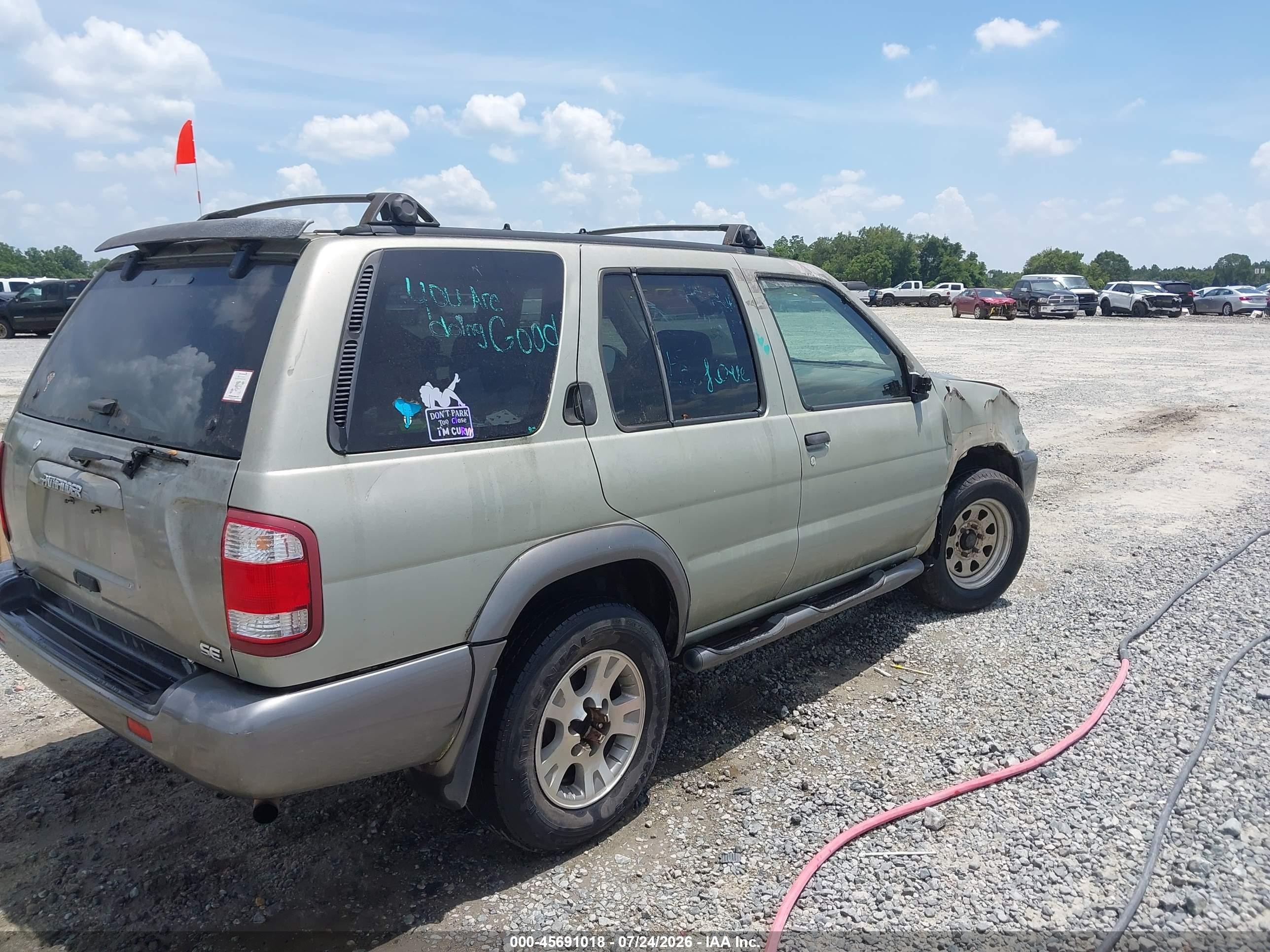 2000 Nissan Pathfinder Le/se/xe Champagne vin: JN8AR07S3YW442043