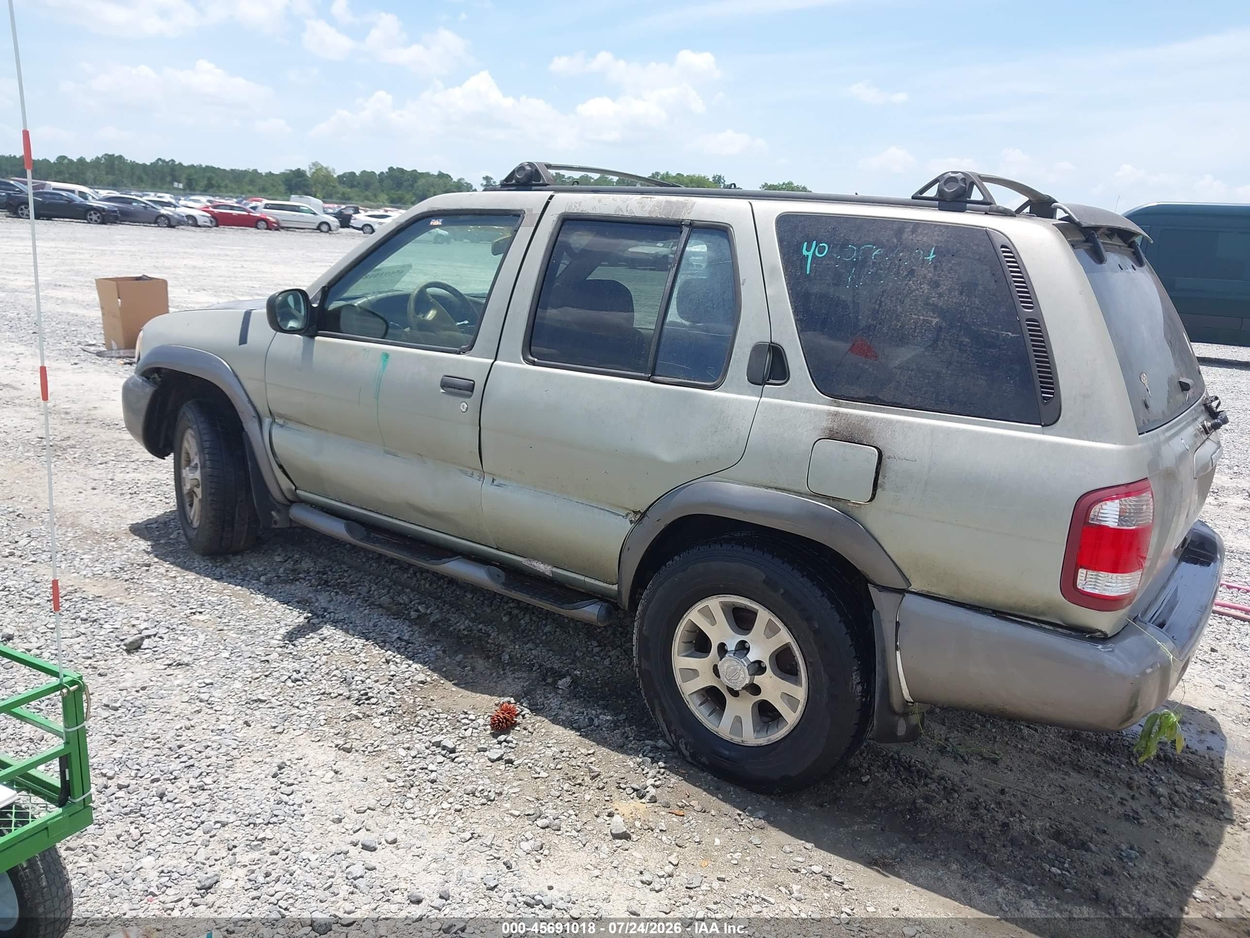 2000 Nissan Pathfinder Le/se/xe Champagne vin: JN8AR07S3YW442043
