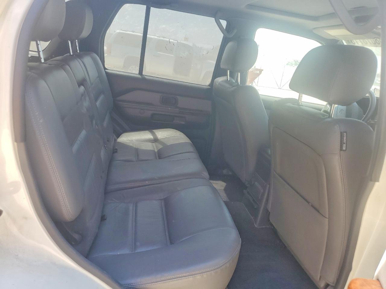 1999 Nissan Pathfinder Xe White vin: JN8AR07S4XW382790