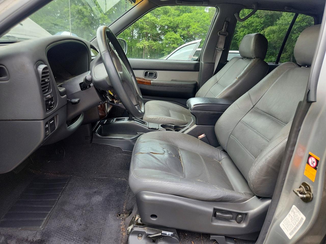 1999 Nissan Pathfinder Xe Серый vin: JN8AR07S6XW357860