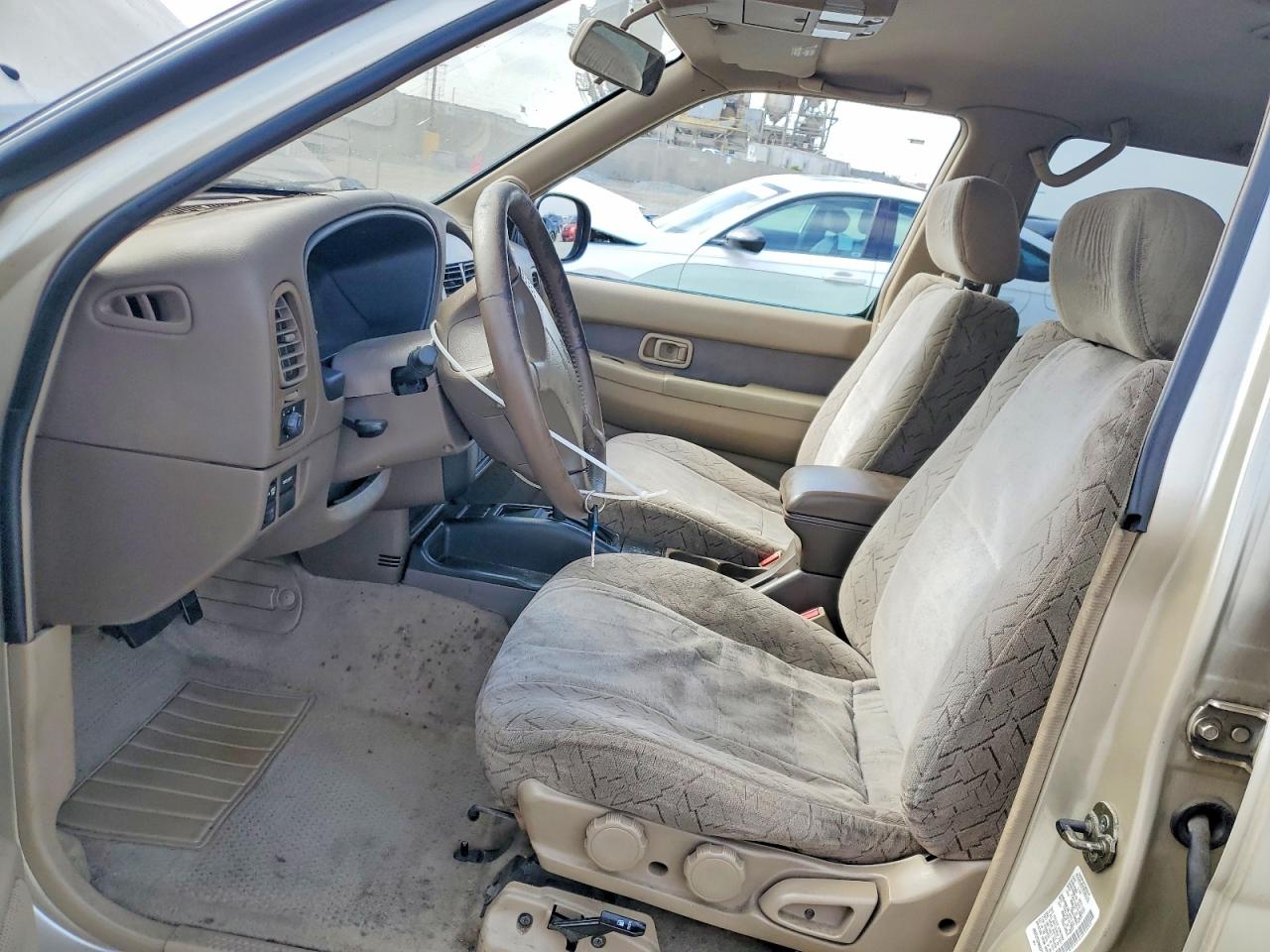2000 Nissan Pathfinder Бежевый vin: JN8AR07S6YW402720