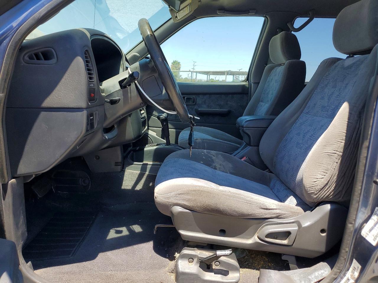 1999 Nissan Pathfinder Xe Blue vin: JN8AR07S8XW364678
