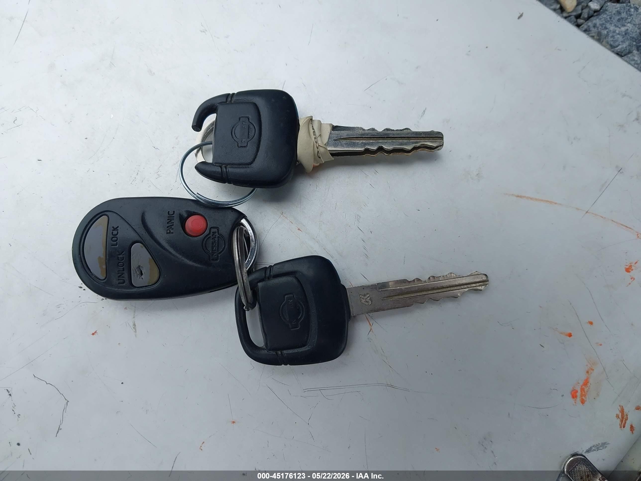 2000 Nissan Pathfinder Le/se/xe Gold vin: JN8AR07S9YW438742