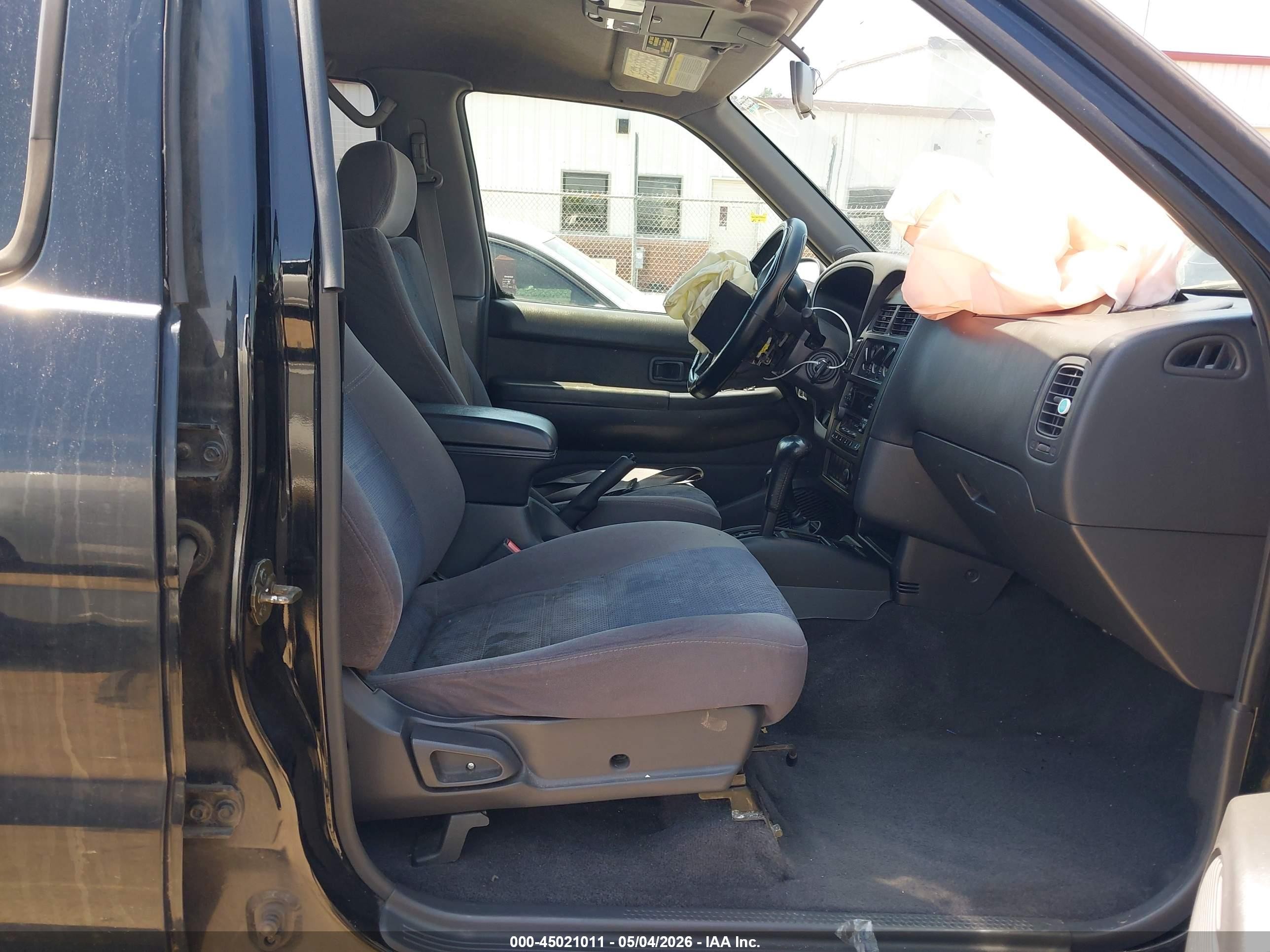 1999 Nissan Pathfinder Le/se/xe Black vin: JN8AR07Y0XW388963