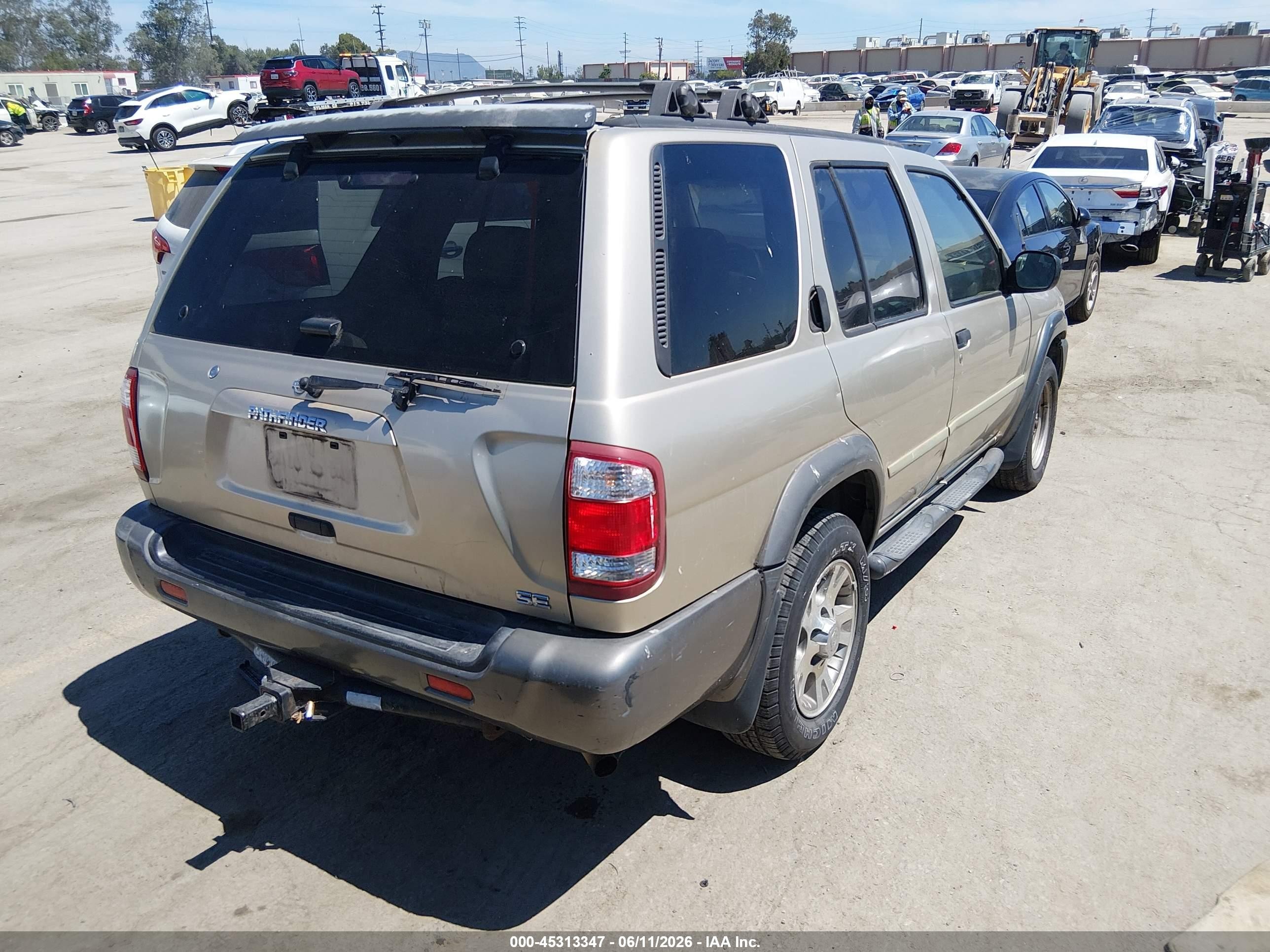 2000 Nissan Pathfinder Le/se/xe Gold vin: JN8AR07Y3YW442015