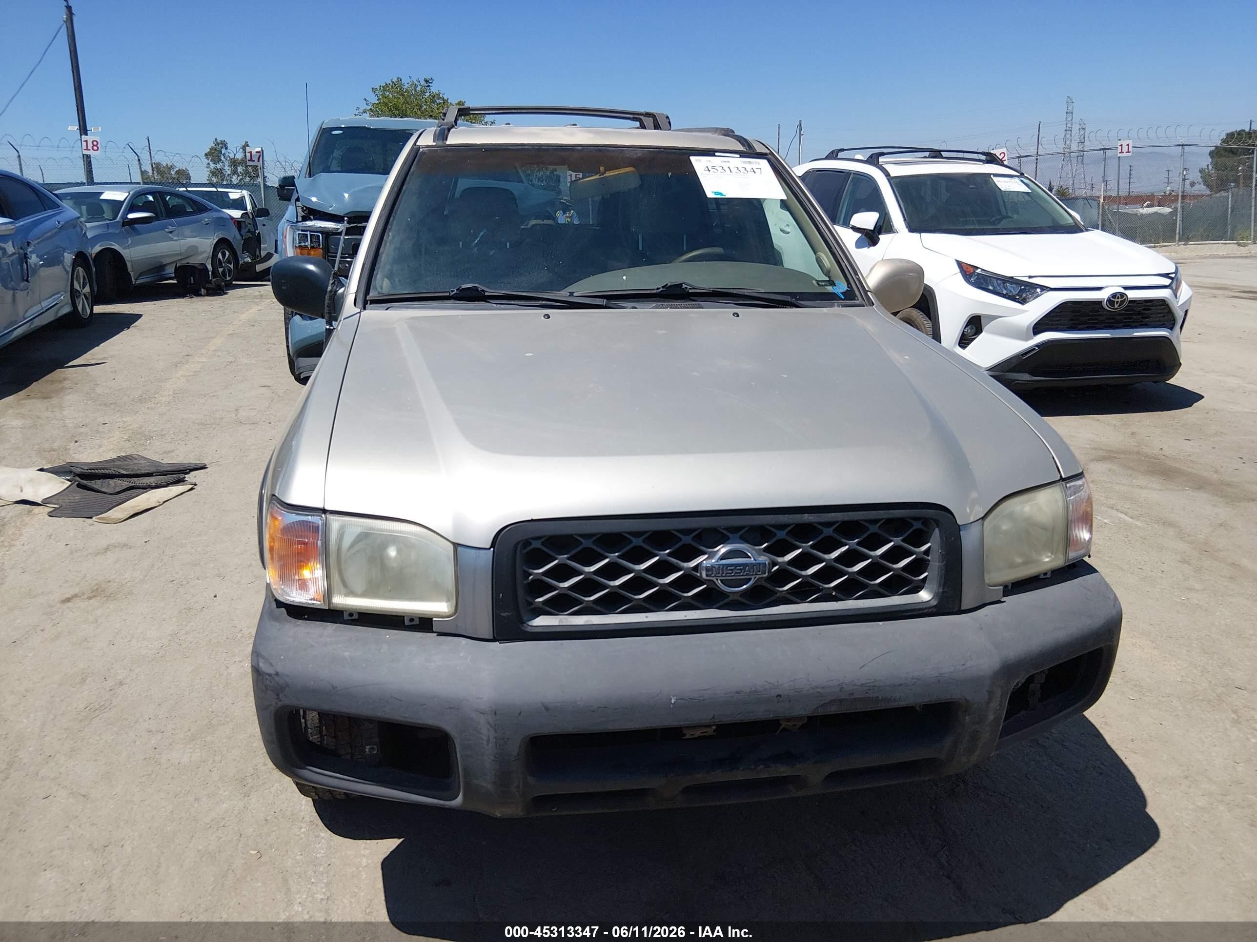 2000 Nissan Pathfinder Le/se/xe Gold vin: JN8AR07Y3YW442015