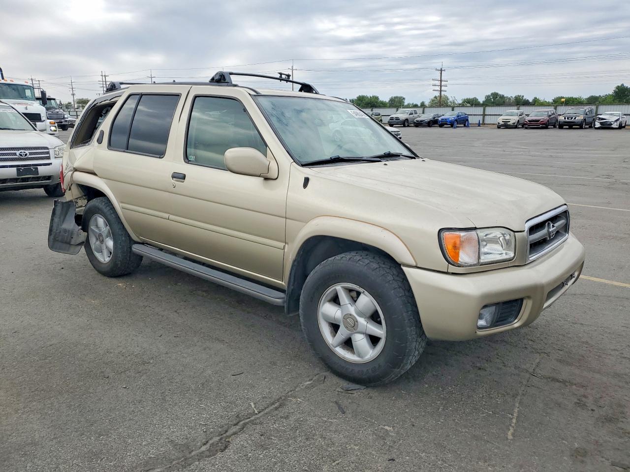 2000 Nissan Pathfinder Xe Gold vin: JN8AR07Y5YW444204