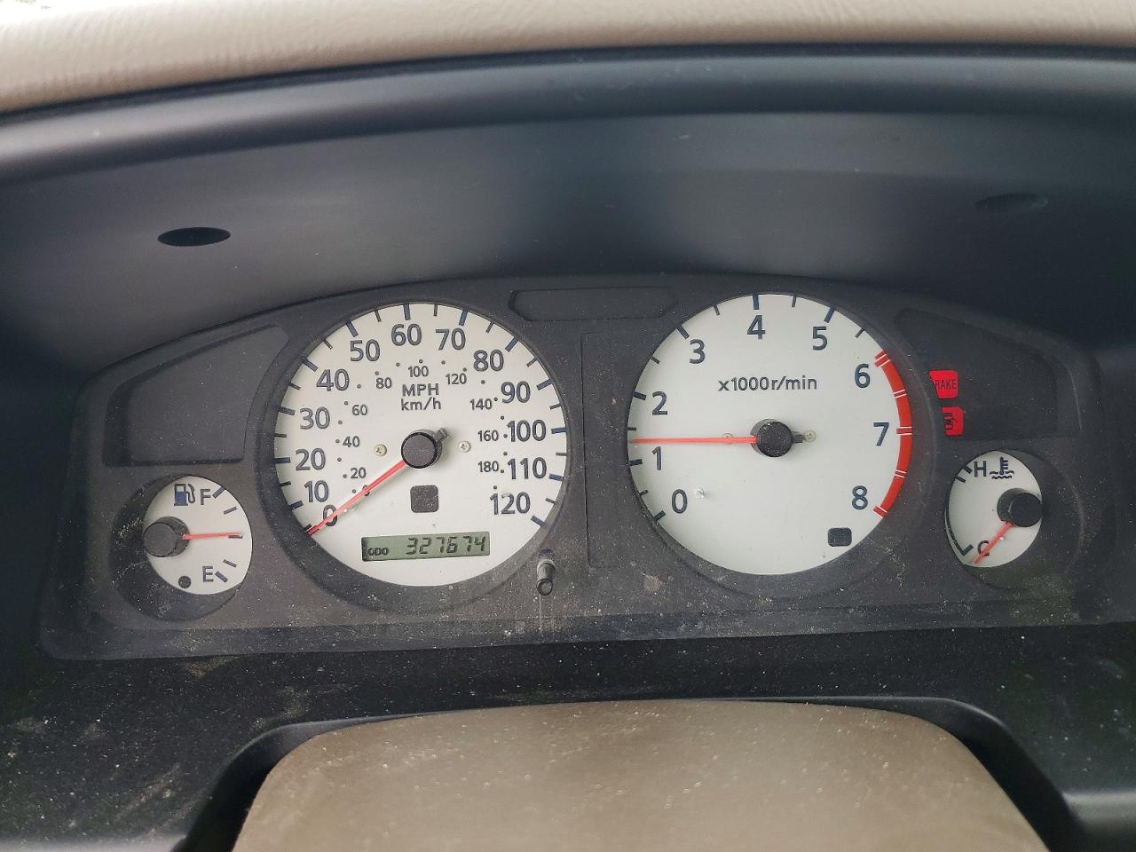 2000 Nissan Pathfinder Xe Gold vin: JN8AR07Y5YW444204