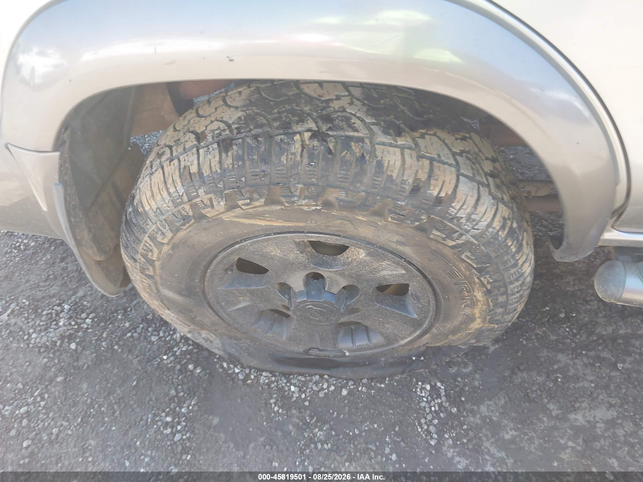1999 Nissan Pathfinder Le/se/xe Silver vin: JN8AR07Y6XW368586