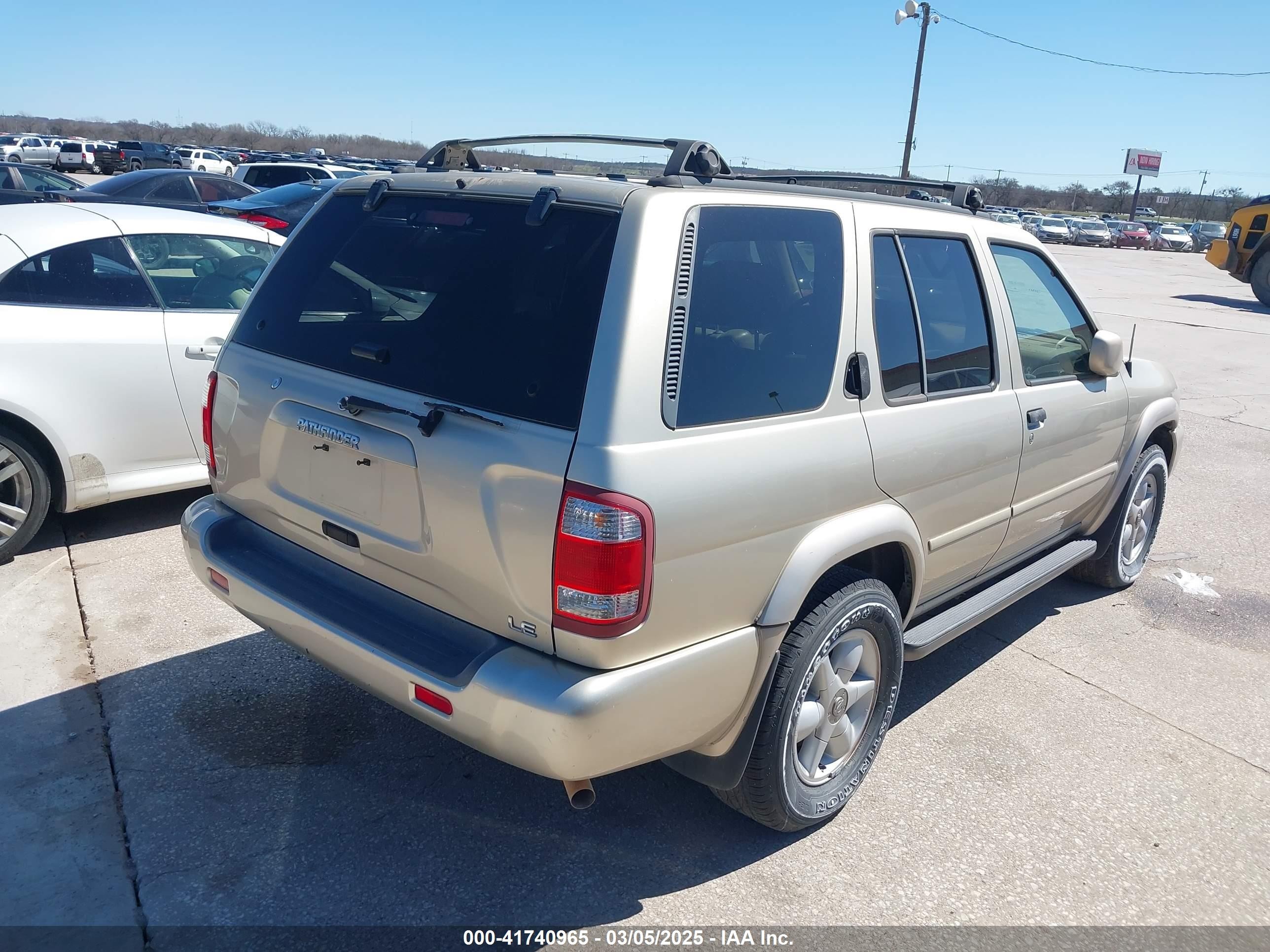 2000 Nissan Pathfinder Le/se/xe Beige vin: JN8AR07Y6YW446544