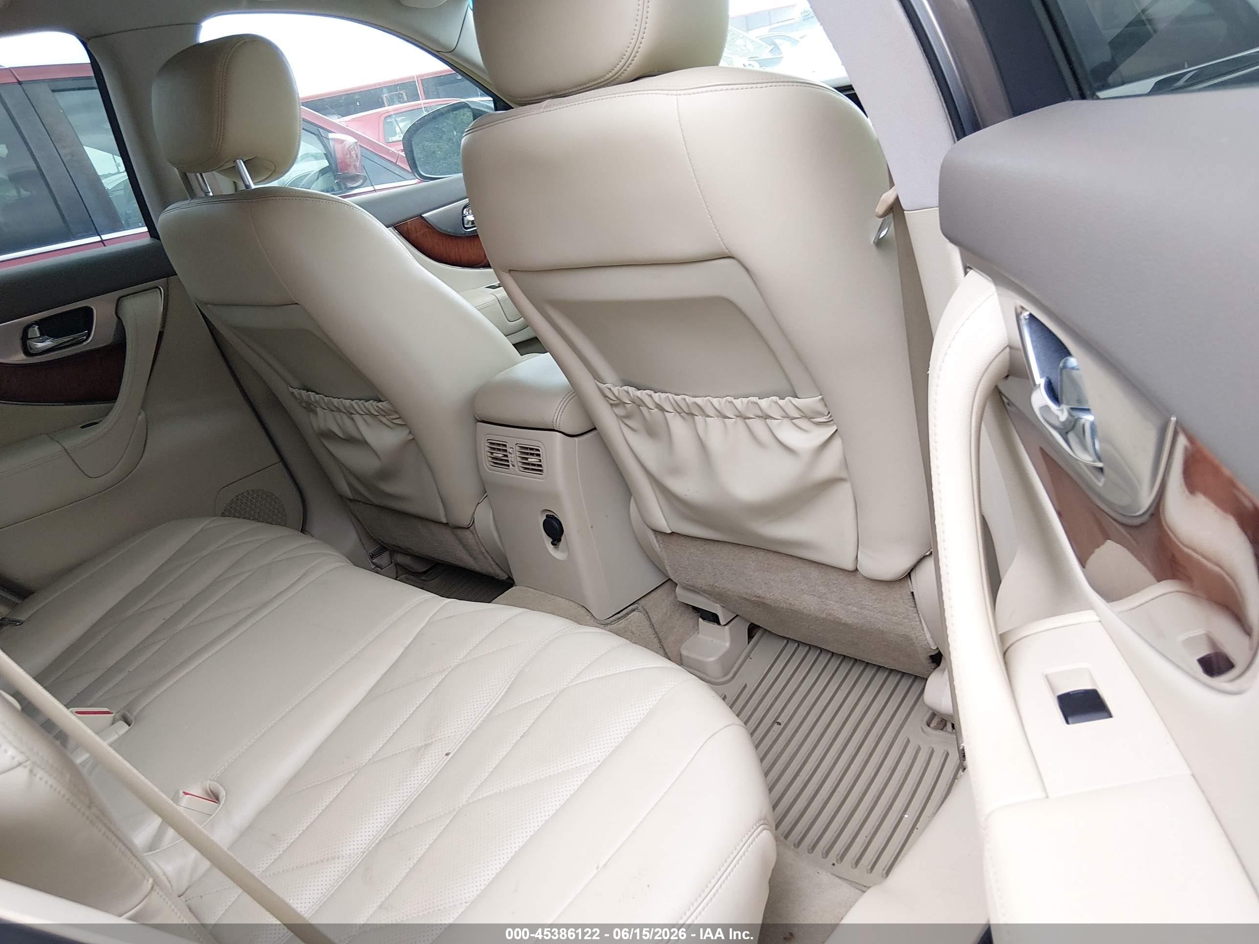 2011 Infiniti Fx35 Beige vin: JN8AS1MU5BM110186