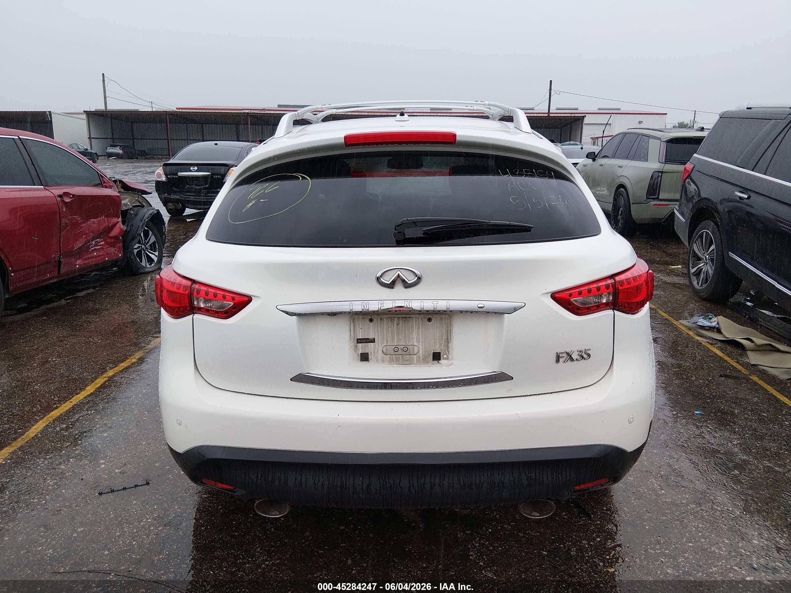 2012 Infiniti Fx35   Белый vin: JN8AS1MU7CM120154