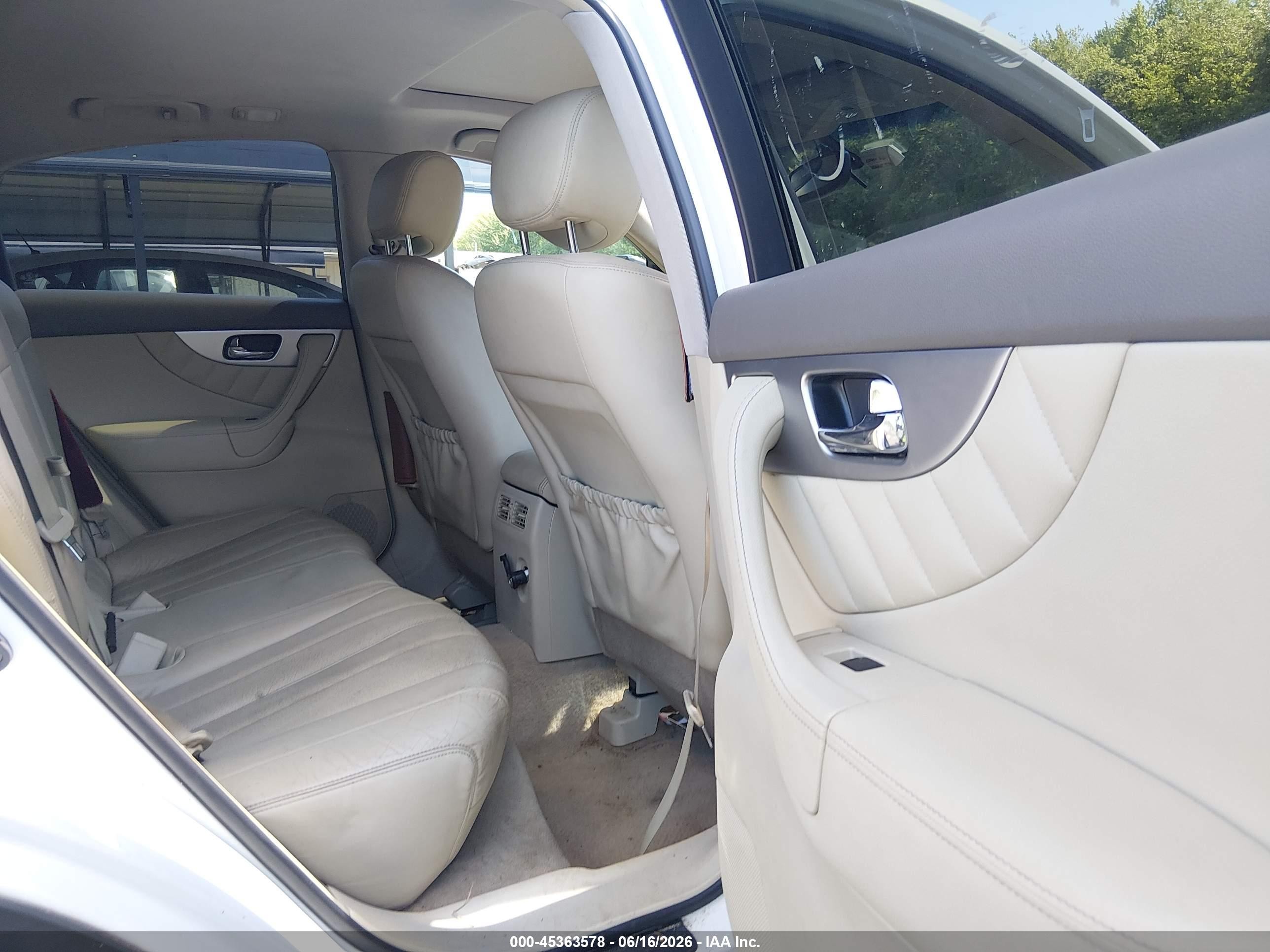 2012 Infiniti Fx35   White vin: JN8AS1MW0CM154129