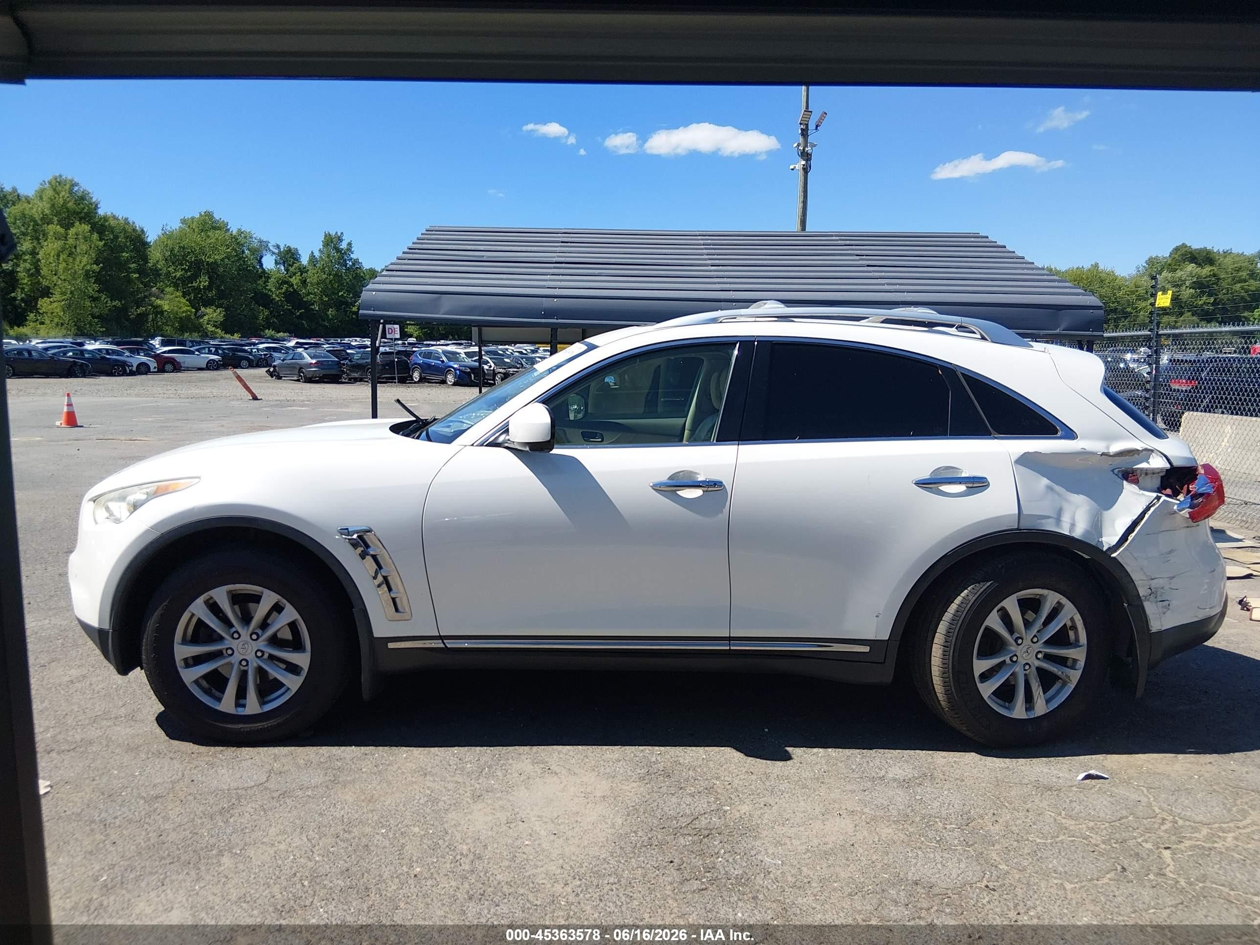 2012 Infiniti Fx35   White vin: JN8AS1MW0CM154129