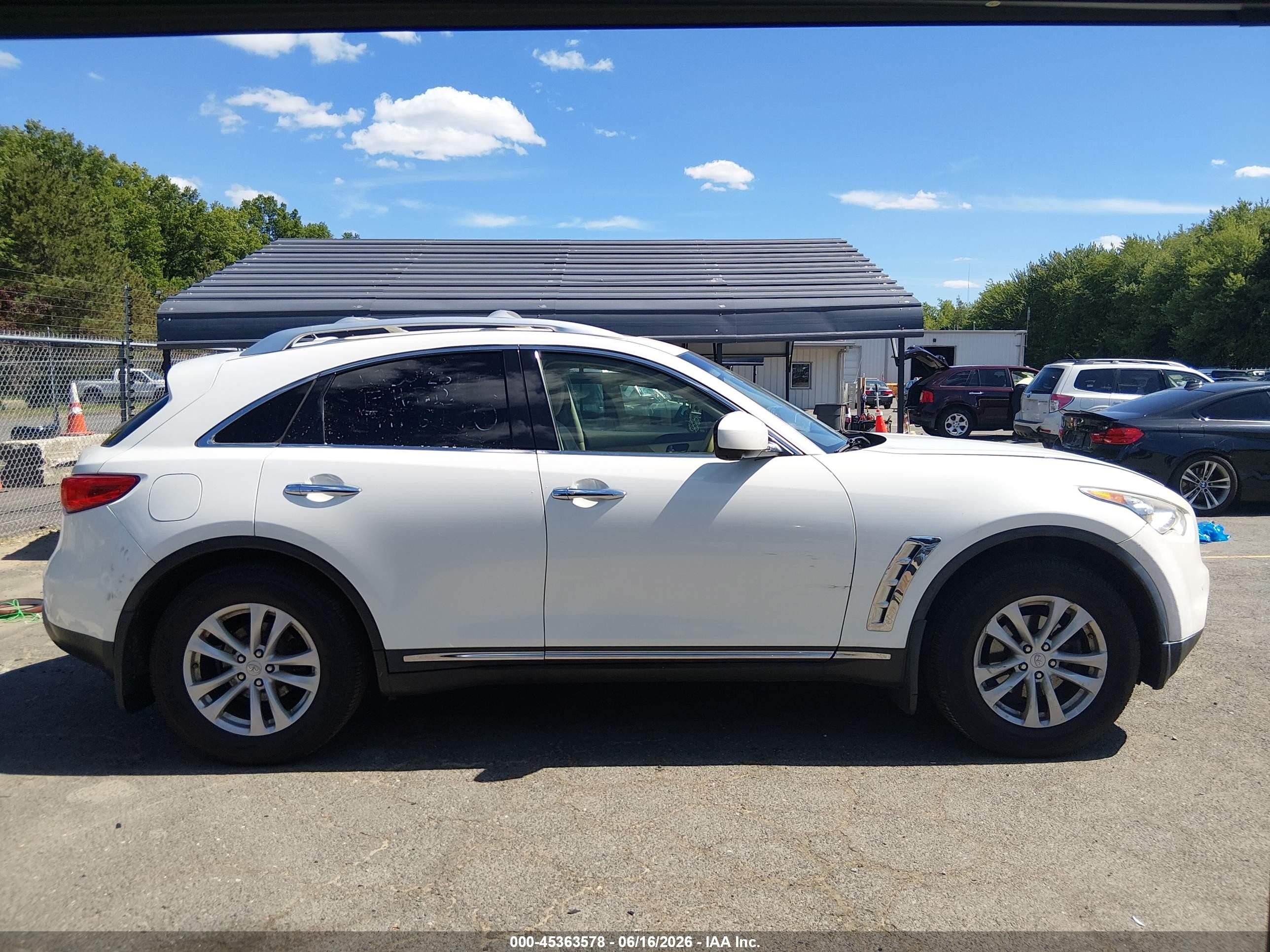 2012 Infiniti Fx35   White vin: JN8AS1MW0CM154129