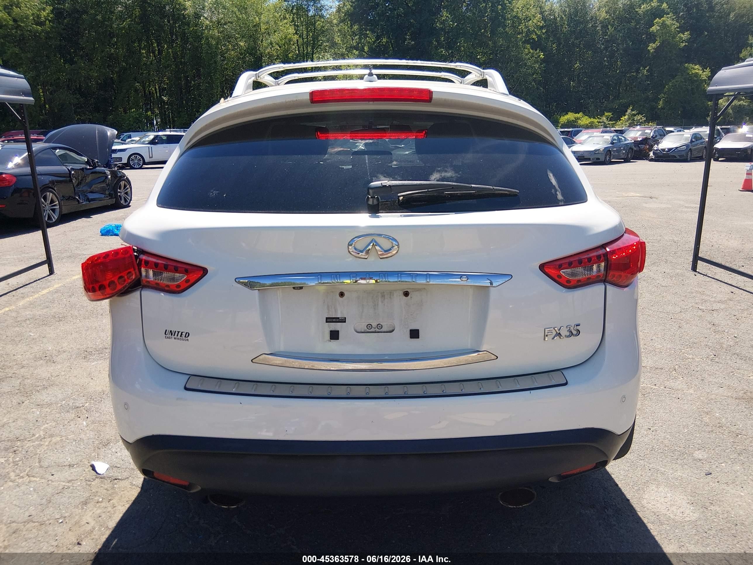 2012 Infiniti Fx35   White vin: JN8AS1MW0CM154129