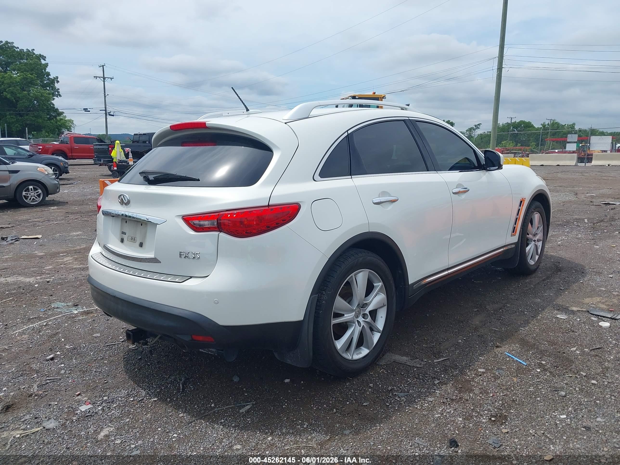 2012 Infiniti Fx35   White vin: JN8AS1MW0CM156396
