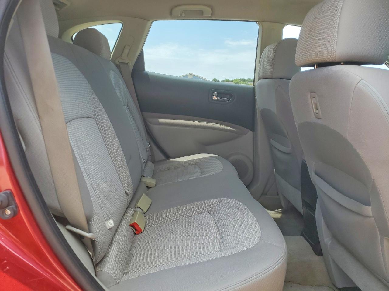 2008 Nissan Rogue S Red vin: JN8AS58T18W019017