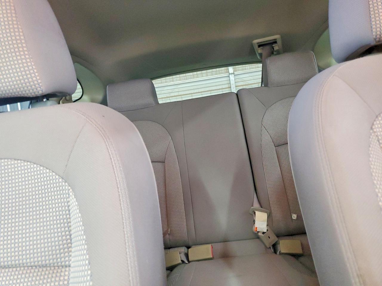 2008 Nissan Rogue S Silver vin: JN8AS58T28W013436
