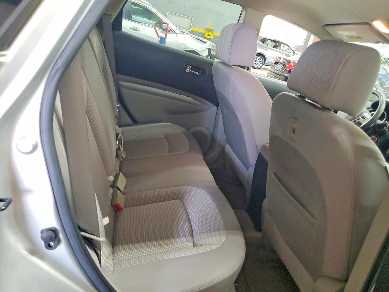 2008 Nissan Rogue S Silver vin: JN8AS58T28W013436