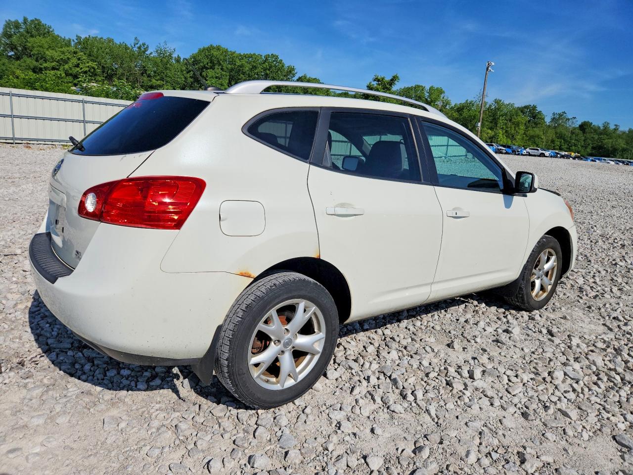 2009 Nissan Rogue S White vin: JN8AS58T39W059035