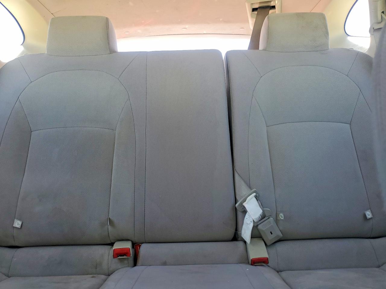 2009 Nissan Rogue S White vin: JN8AS58T59W325798