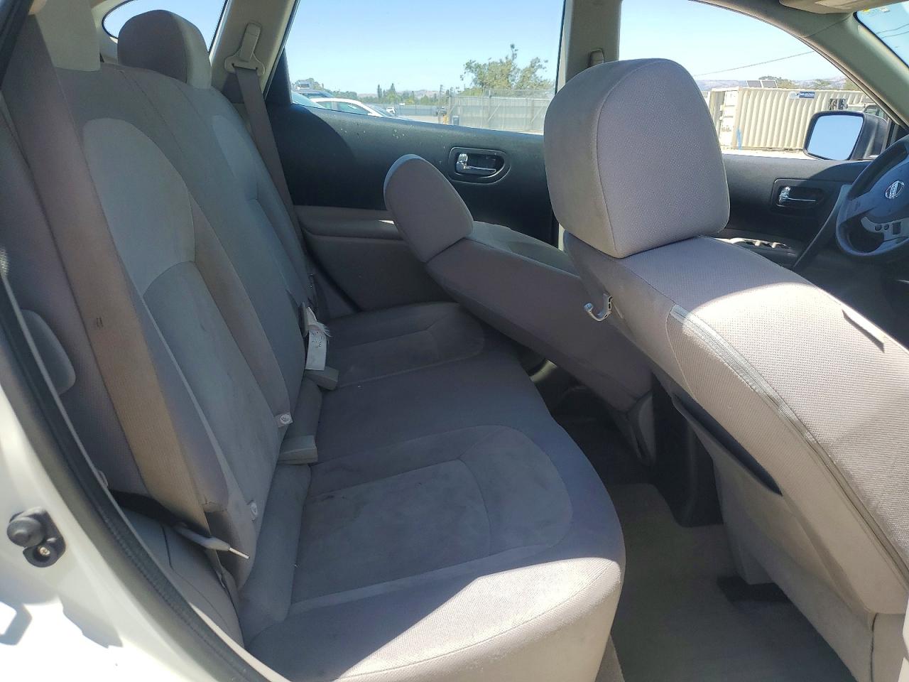 2009 Nissan Rogue S White vin: JN8AS58T59W325798