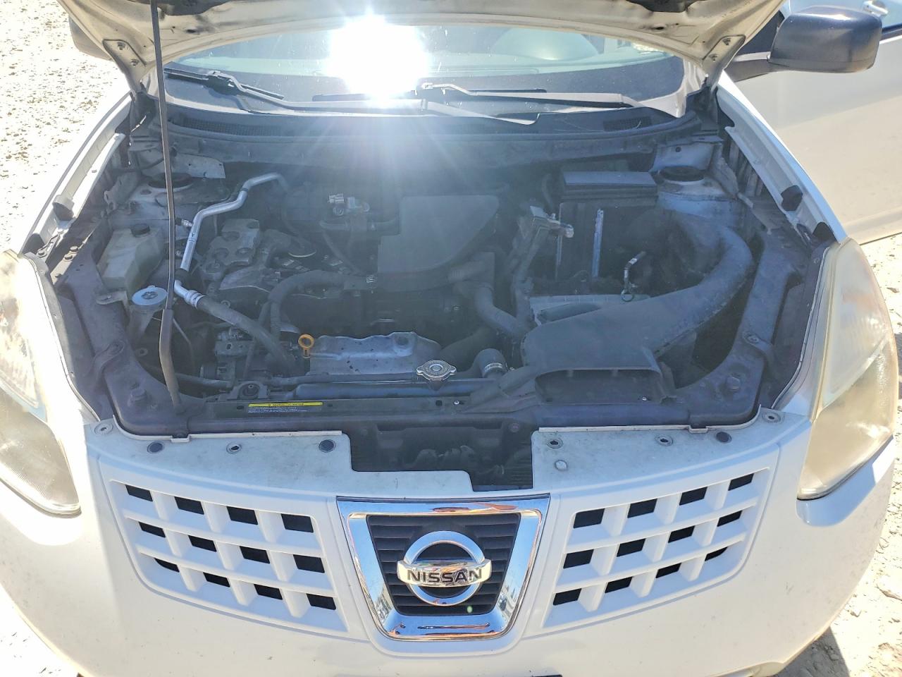 2009 Nissan Rogue S White vin: JN8AS58T59W325798