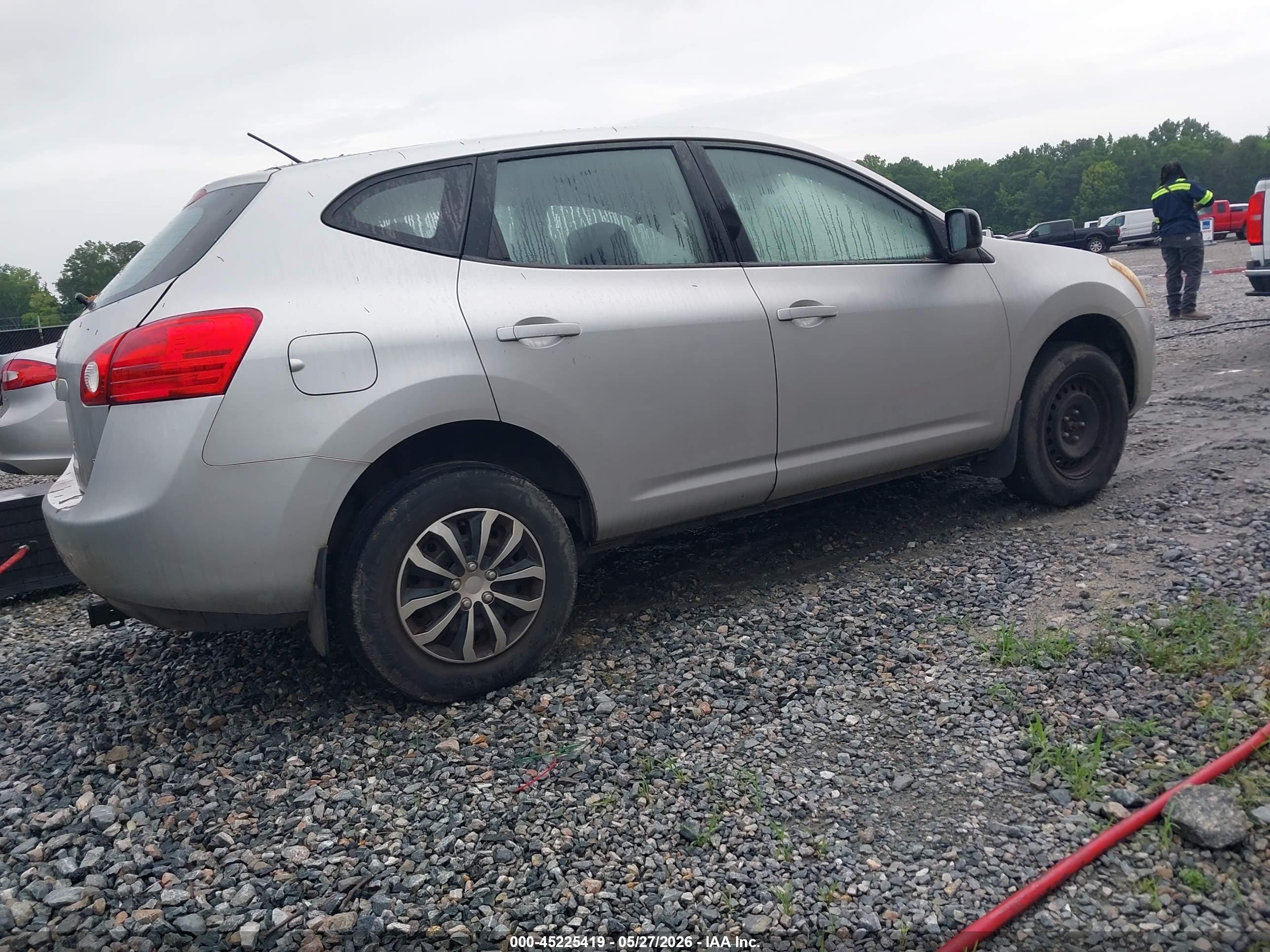 2008 Nissan Rogue S Silver vin: JN8AS58T68W301928